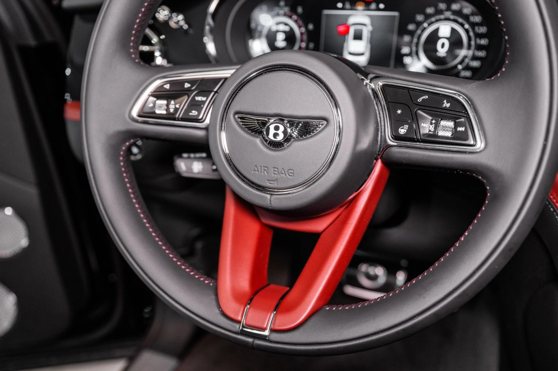 mph054_2132772298_New_2025_Bentley_BENTAYGA_EWB_AZURE_V8_Azure_V8_1749659689_4d997fc0e3