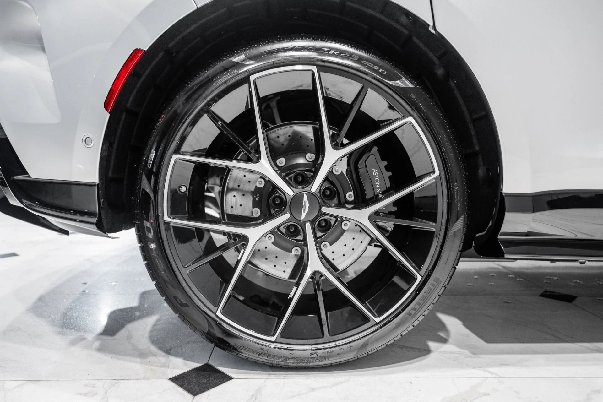 mph054_2135845708_New_2026_Aston_Martin_DBX_S_1780937216_ce8066b1ca