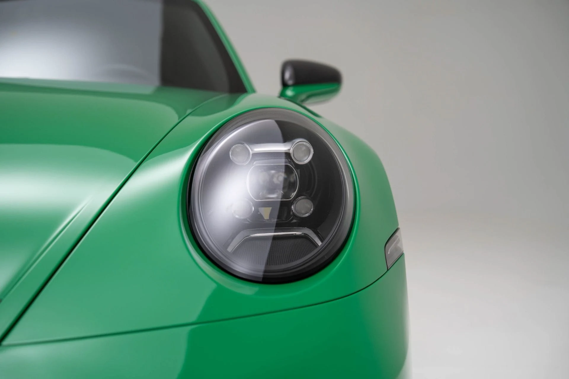 mph054_217790294_Used_2022_Porsche_911_GT_3_Touring_1775584406_117c052ce4