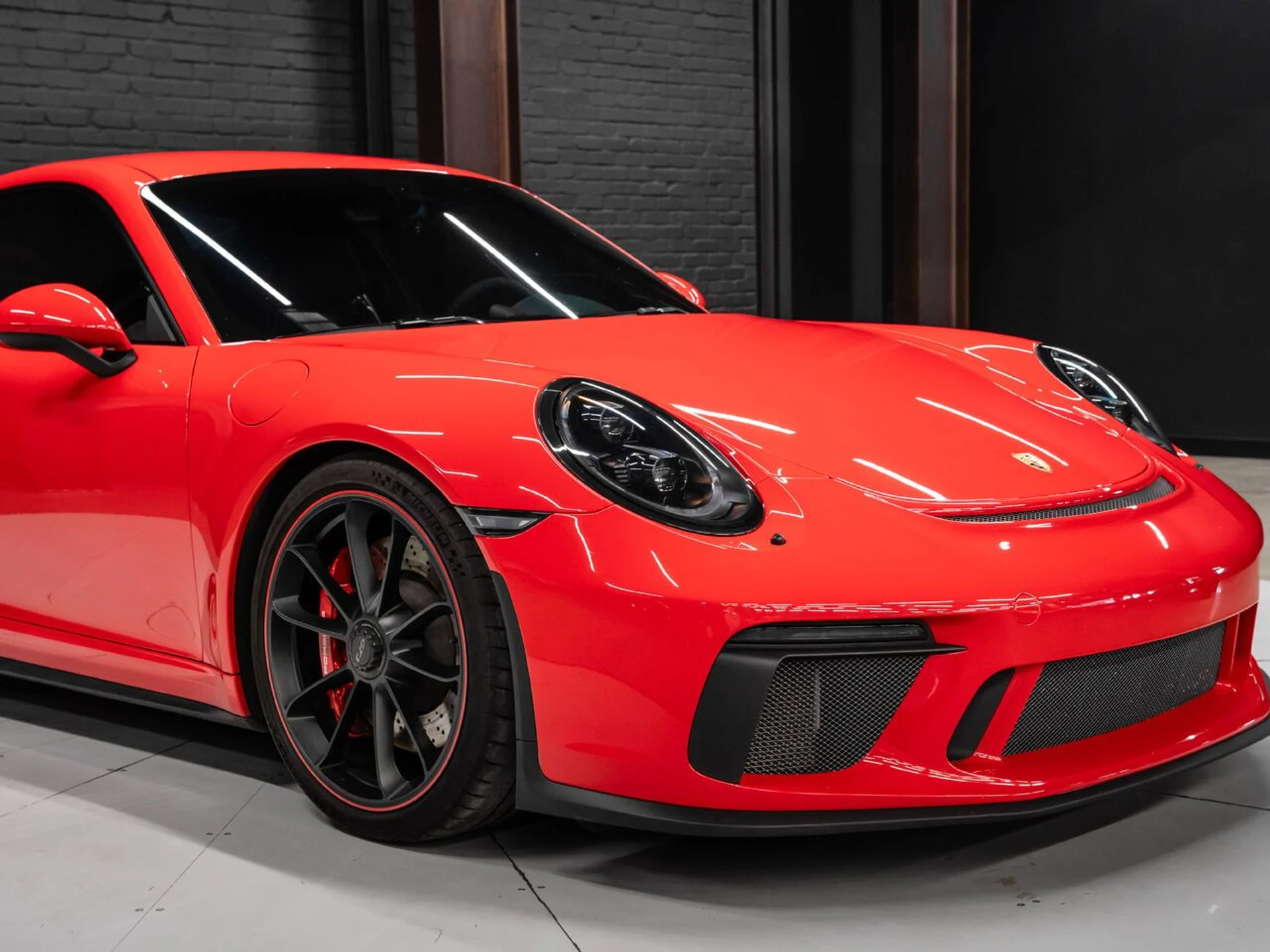 mph054_2271636226_porsche_911_2018_a173f0ffc9