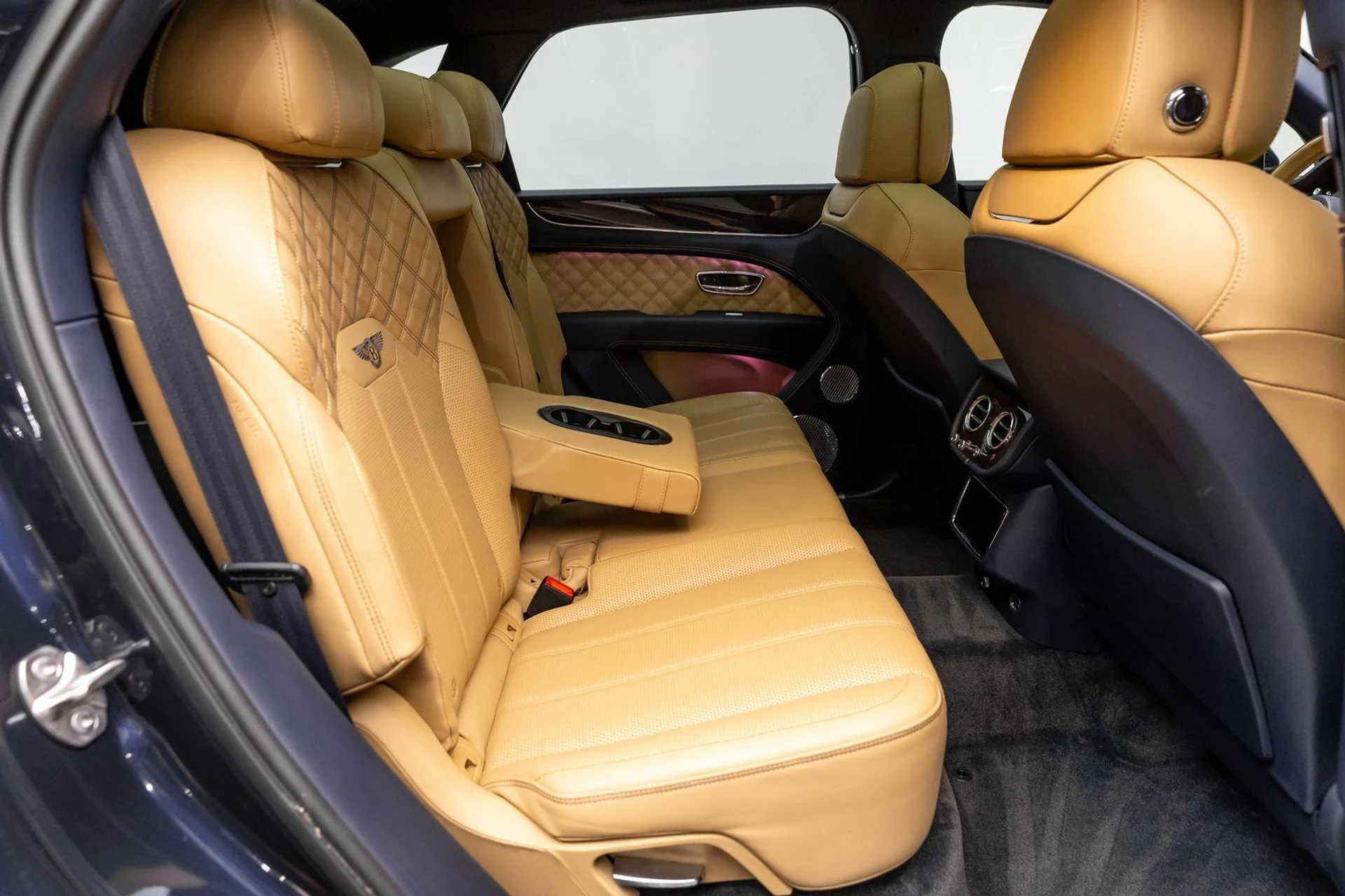 mph054_2310175205_55_7411a389de