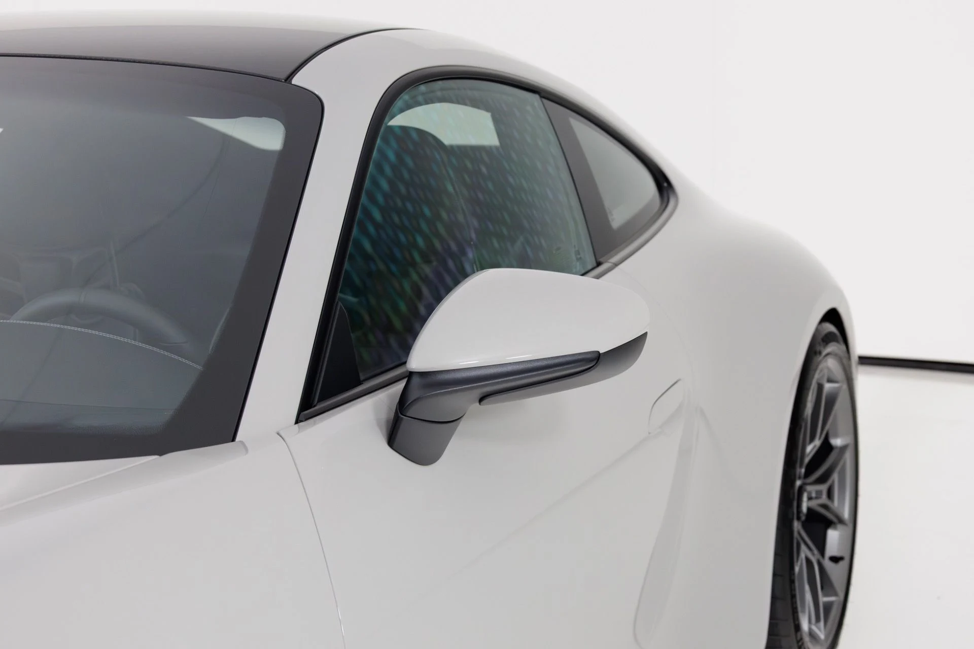 mph054_2318387043_Used_2024_Porsche_911_GT_3_Touring_1767999905_27bf2d4a27