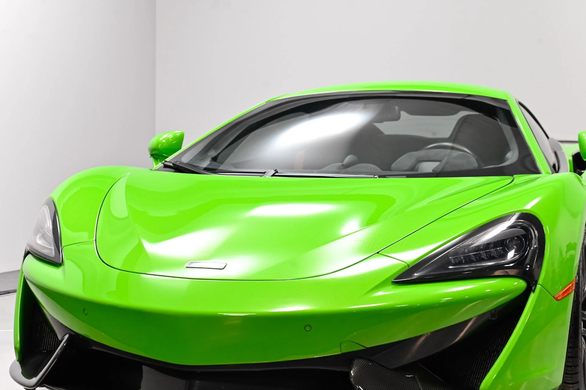 mph054_23369145_Used_2016_Mc_Laren_570_S_Base_1792437916_7ca7120675