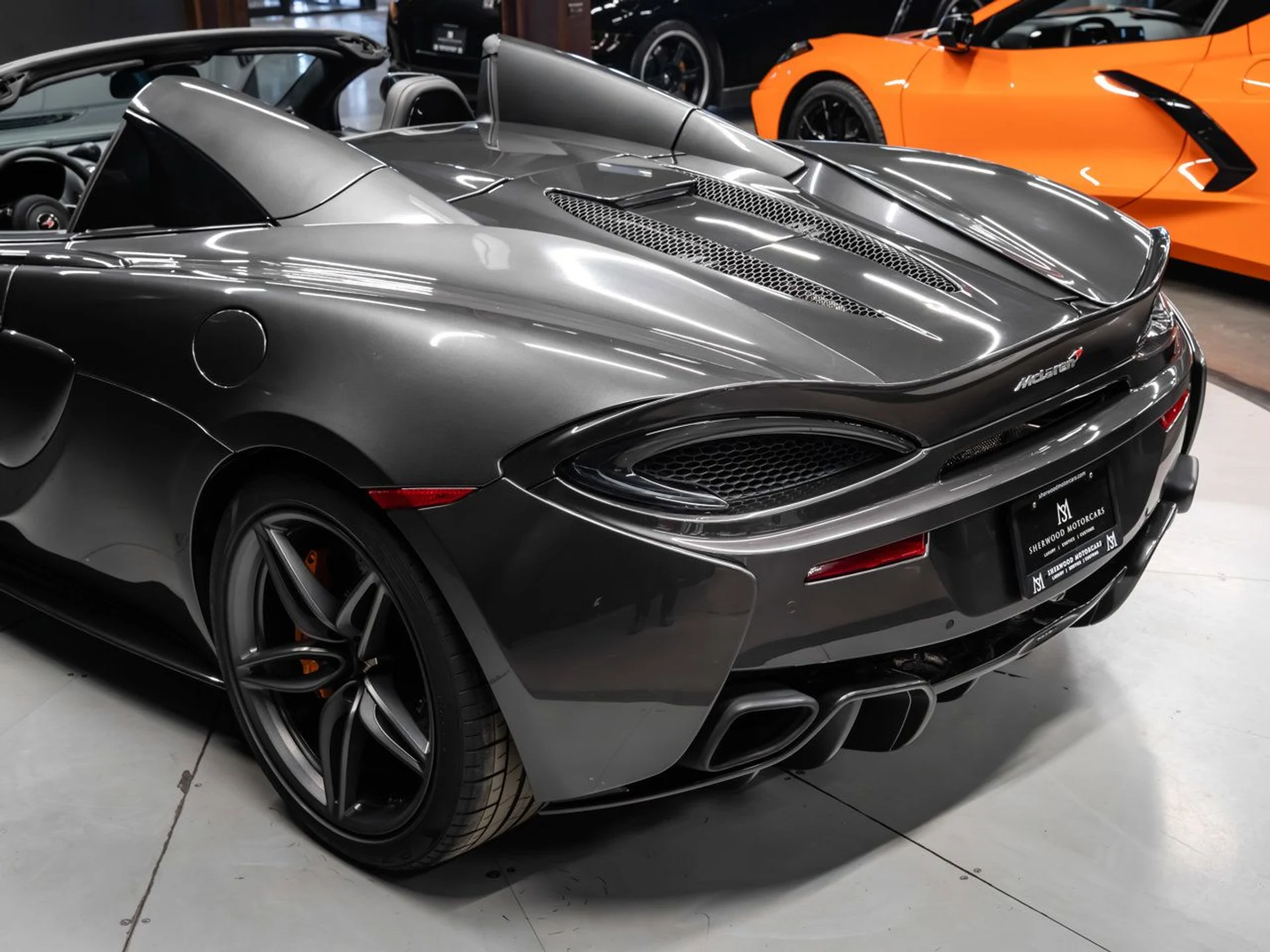 mph054_2350063102_mclaren_570s_2018_5a126bba3d