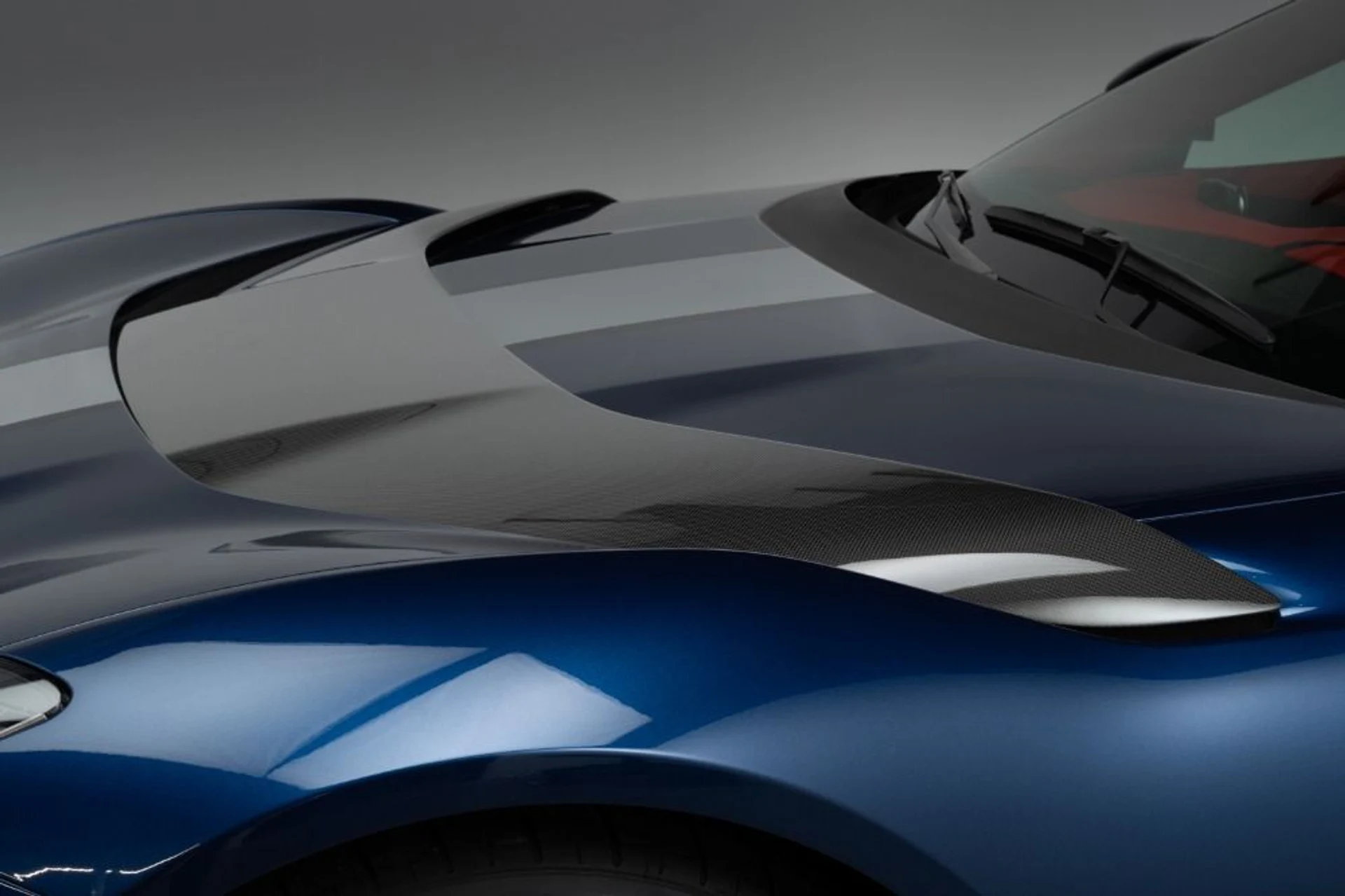 mph054_2353891441_Used_2022_Ferrari_812_Competizione_78faab8119