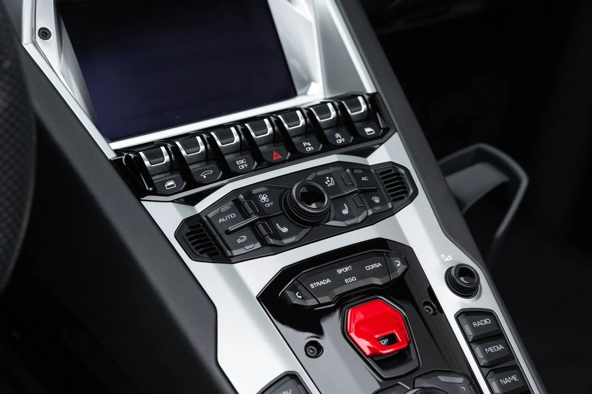 mph054_2359773060_Used_2018_Lamborghini_Aventador_Roadster_LP_740_4_S_1770343320_e12de1774e