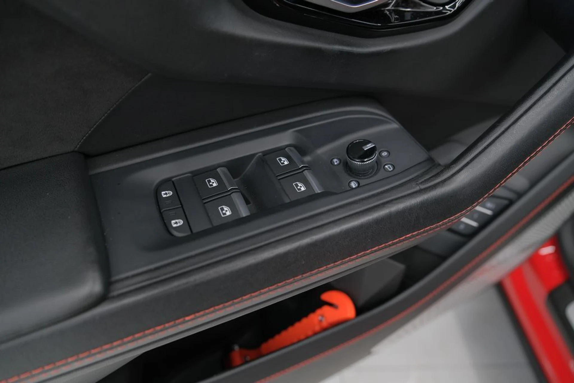 mph054_2367996012_7730d443fe9c37a8304fbb63aadd650a_4402a87a38