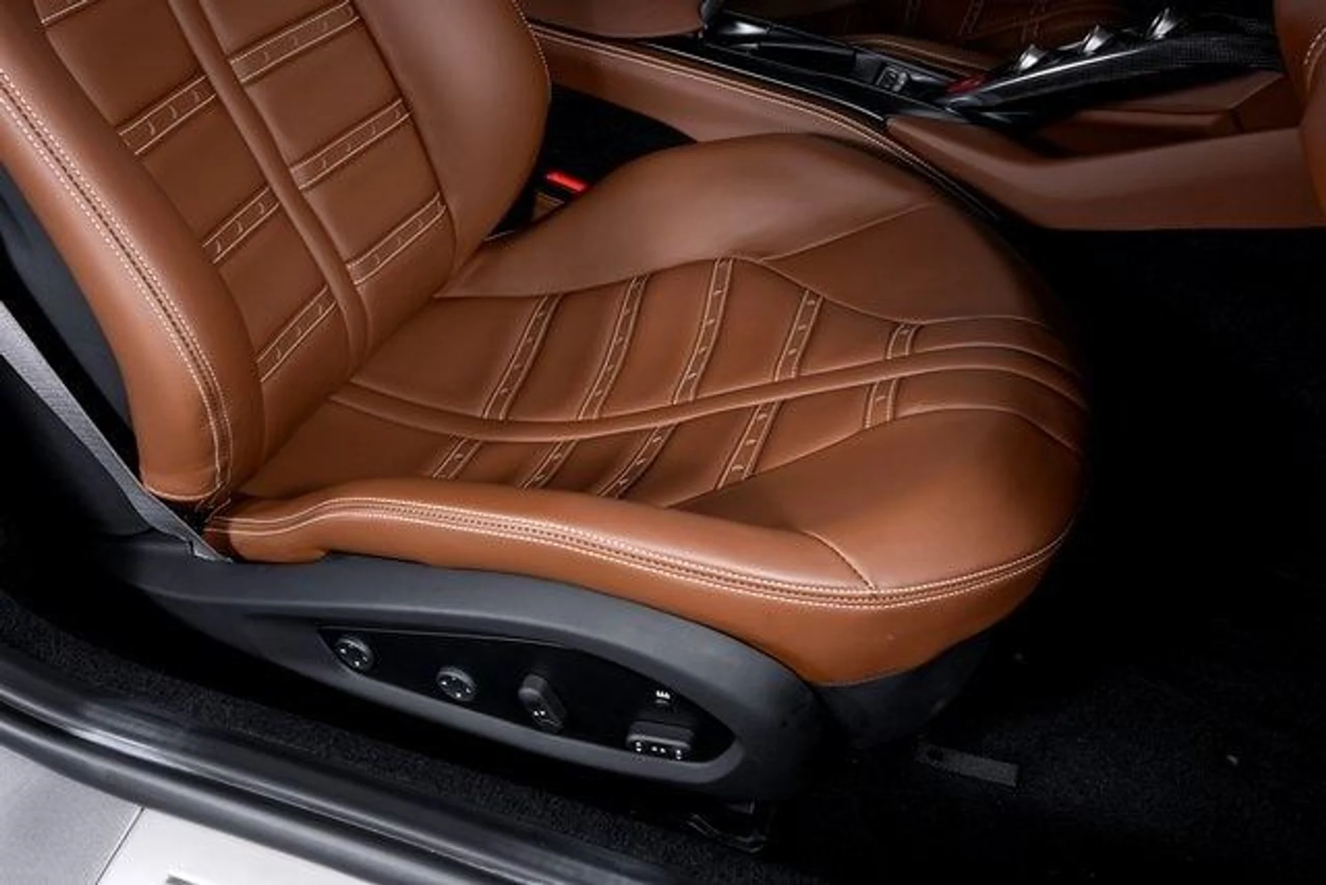 mph054_2396351401_45f566695df6a48ab77657f85ef82477x_0b25408169