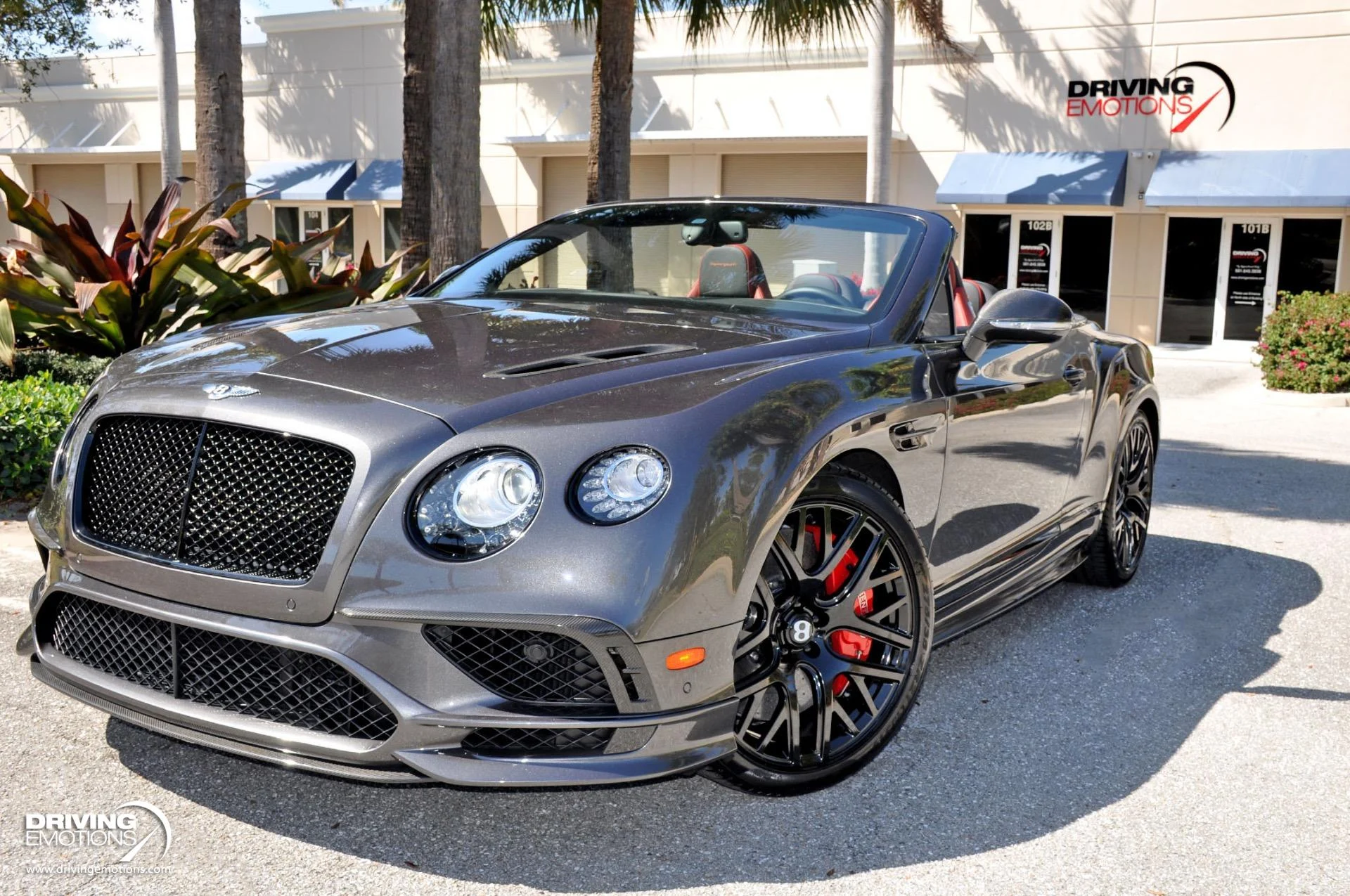 mph054_2437854304_891_p55_l_feffb9b474