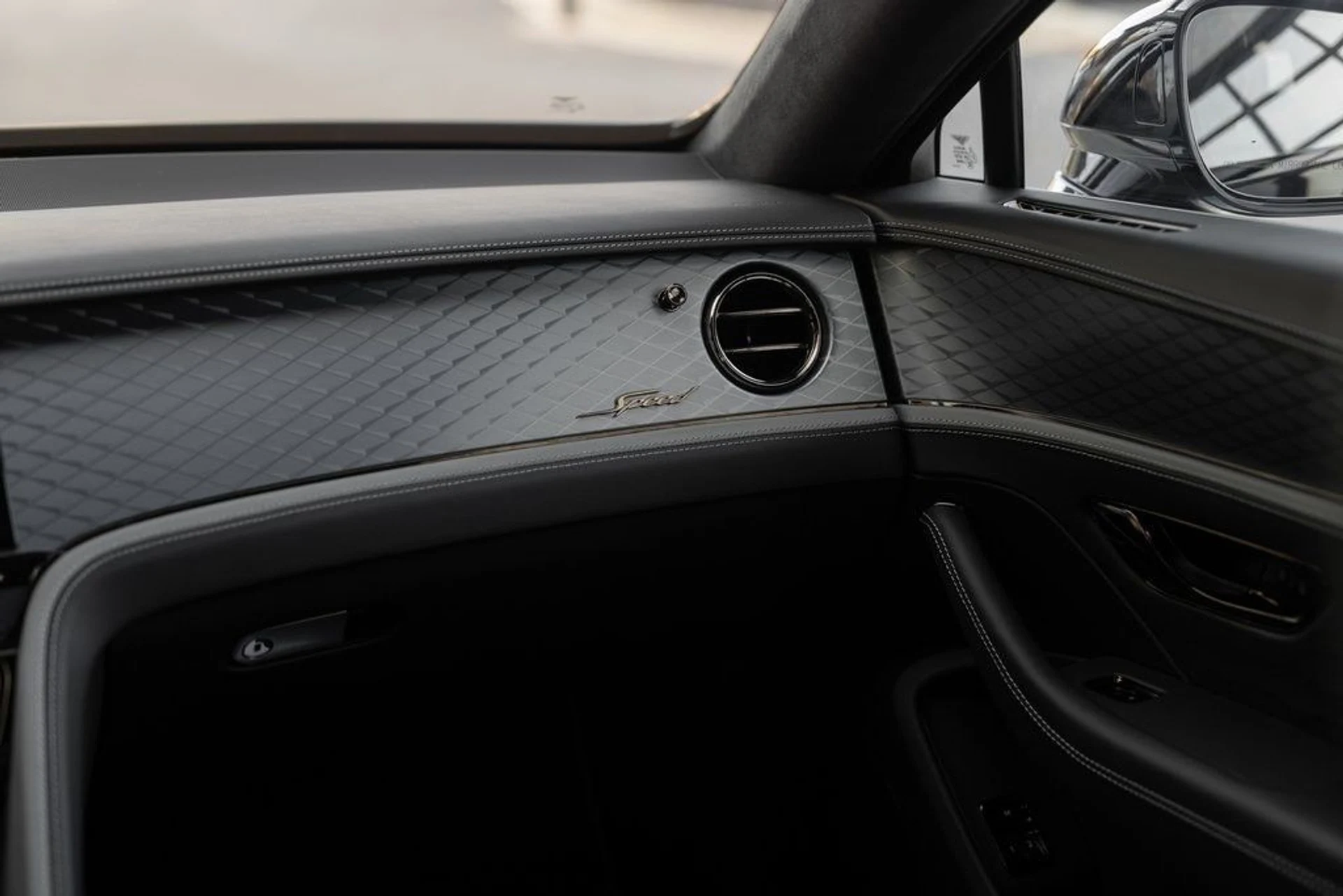 mph054_2443278064_eb59c5c8eb3dd8493bc0199c31862a7dx_388076a6d4