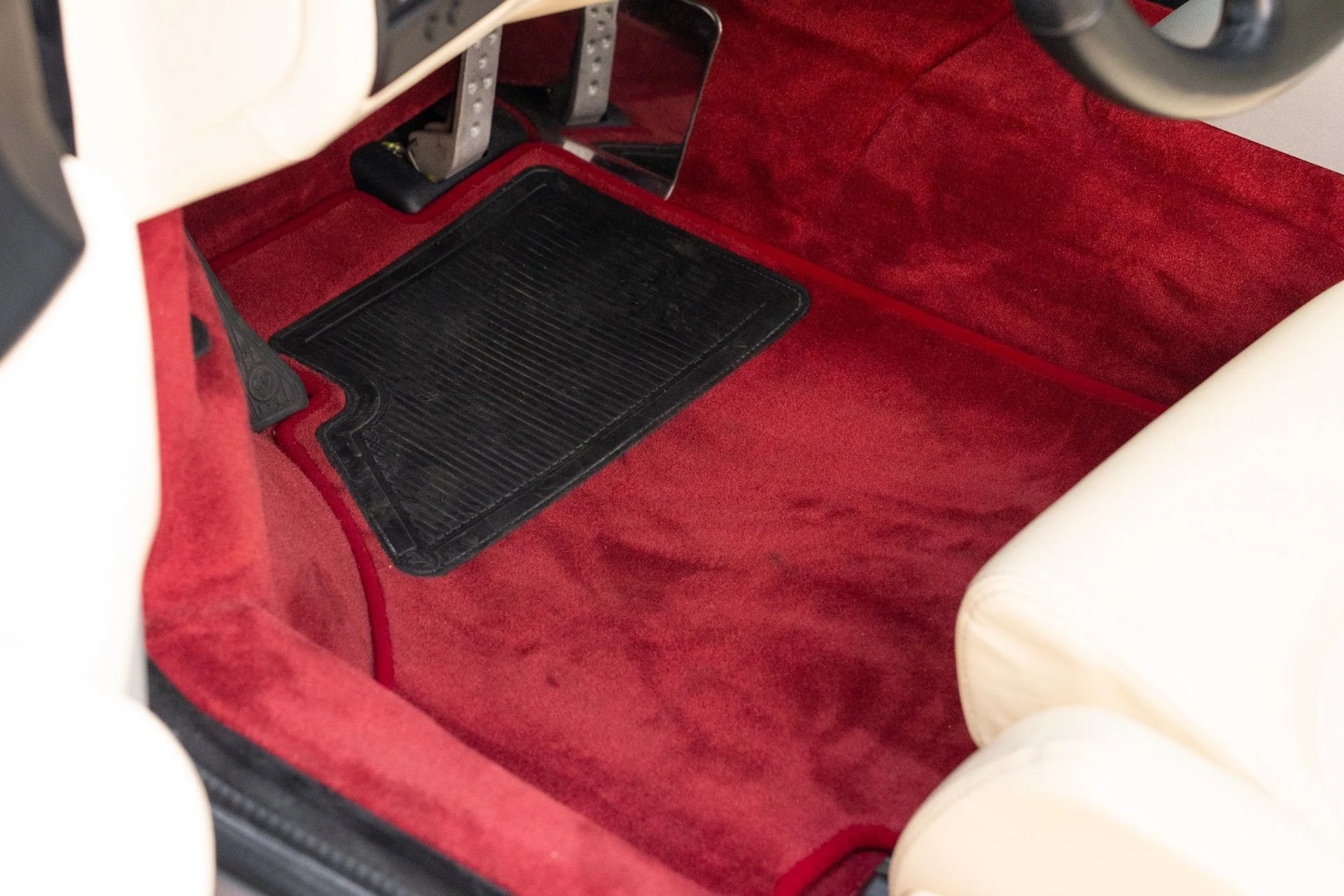 mph054_2443375504_Used_2000_Ferrari_360_Modena_1772217645_549e3d30a9