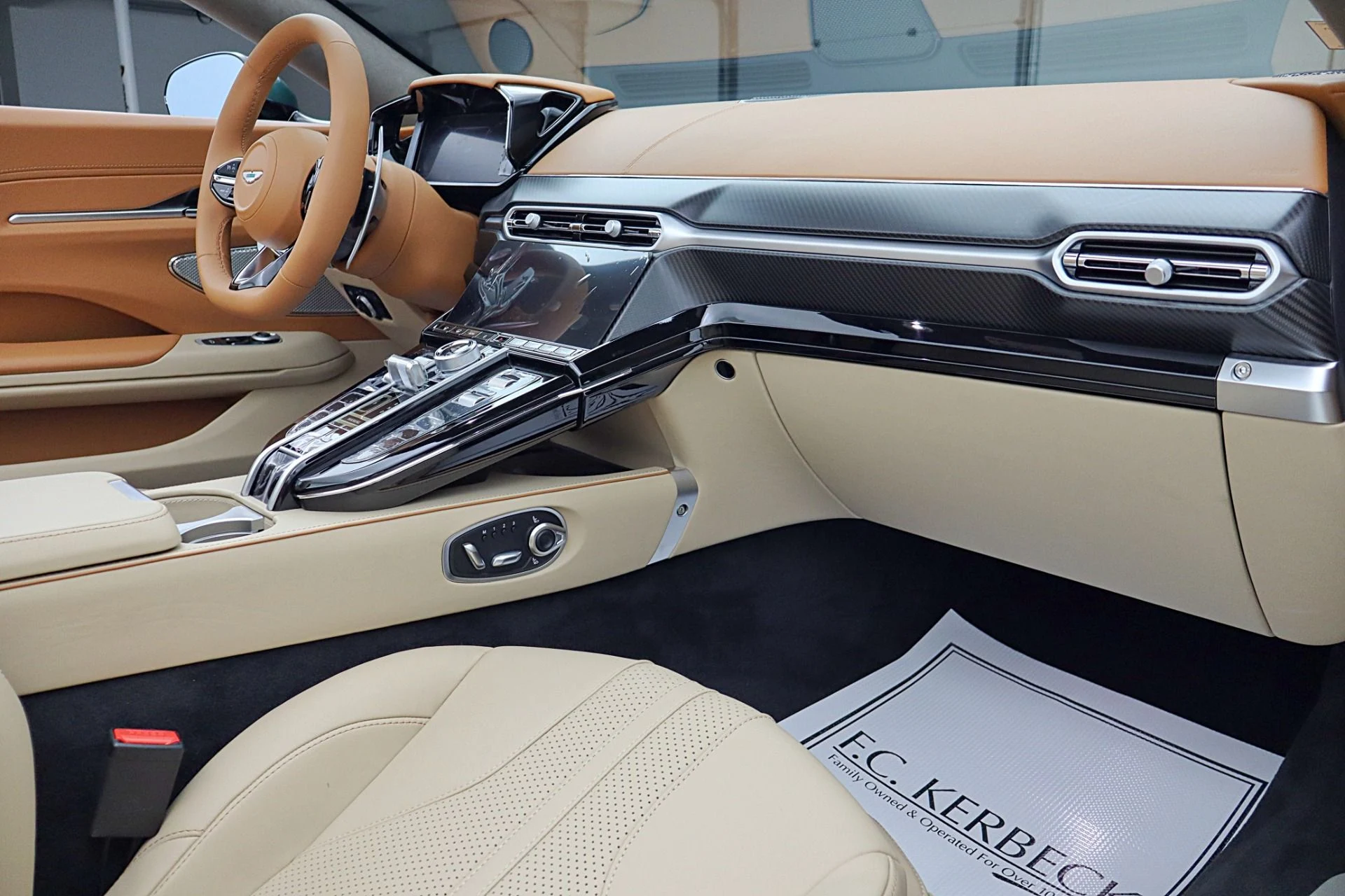 mph054_2469955701_New_2026_Aston_Martin_Vantage_Roadster_d4e13f5b3a