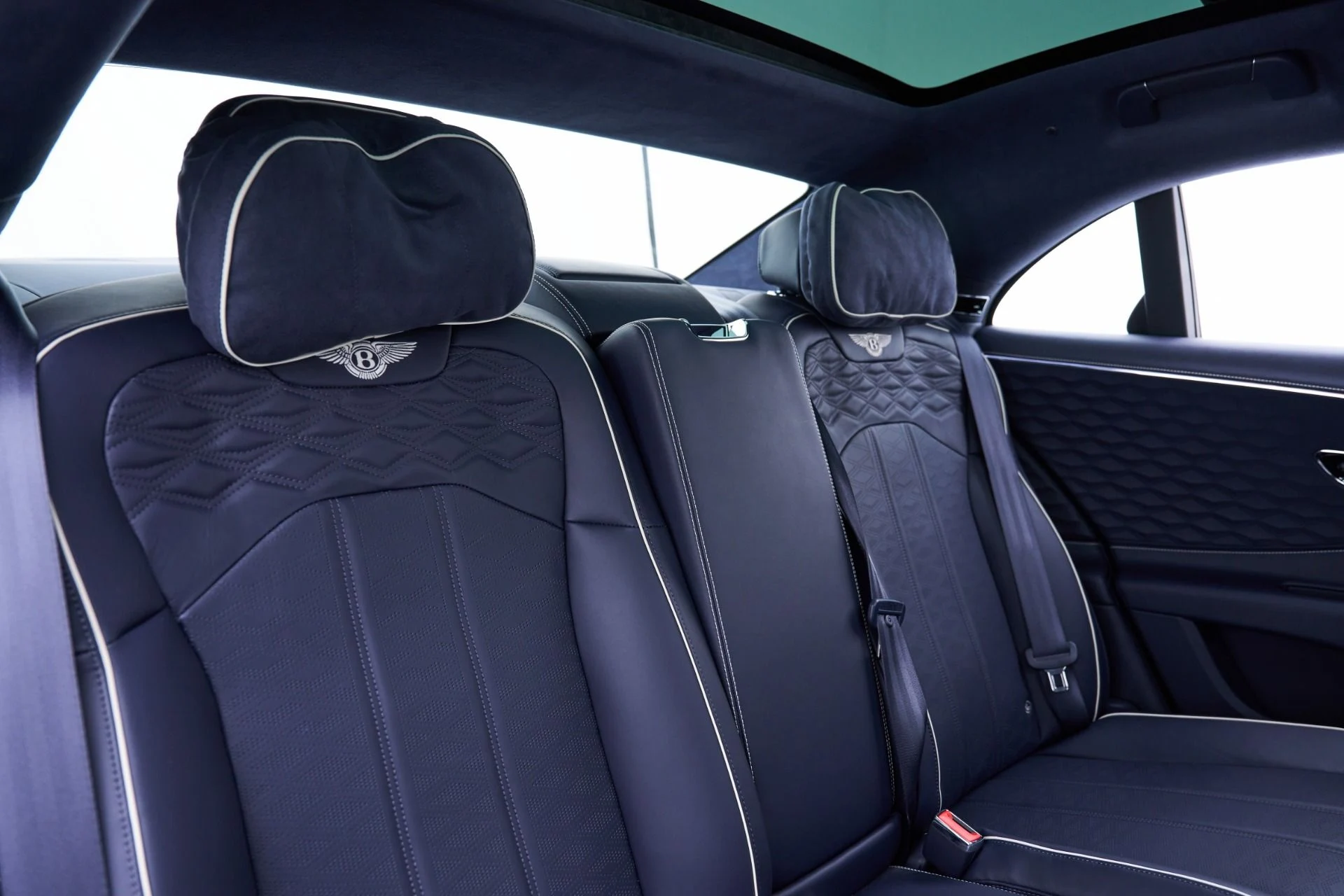 mph054_249029118_Used_2025_Bentley_Flying_Spur_Speed_1792601273_f5b8431507