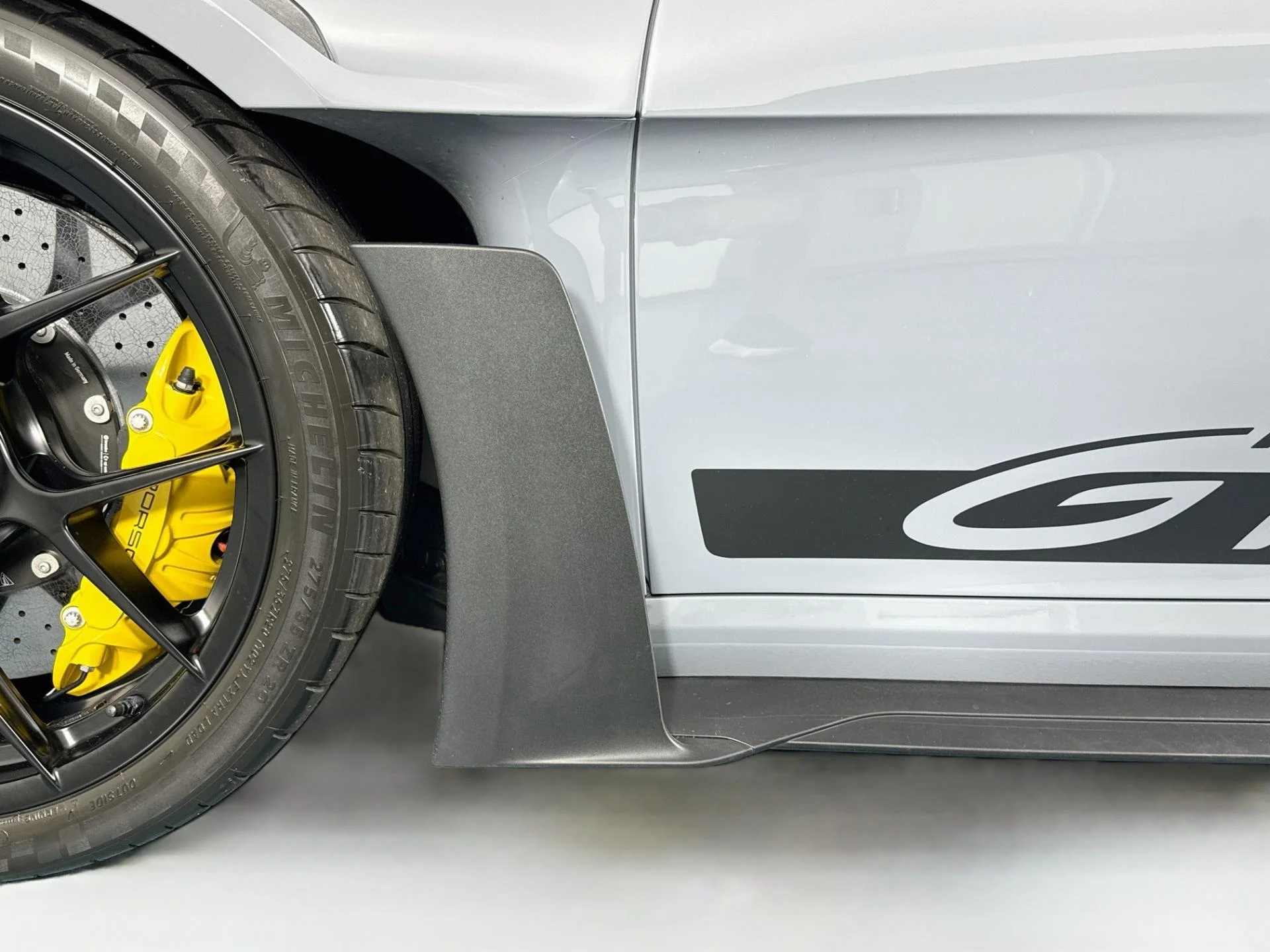 mph054_2497843328_Used_2024_Porsche_911_GT_3_RS_1788561398_a71999d6fb
