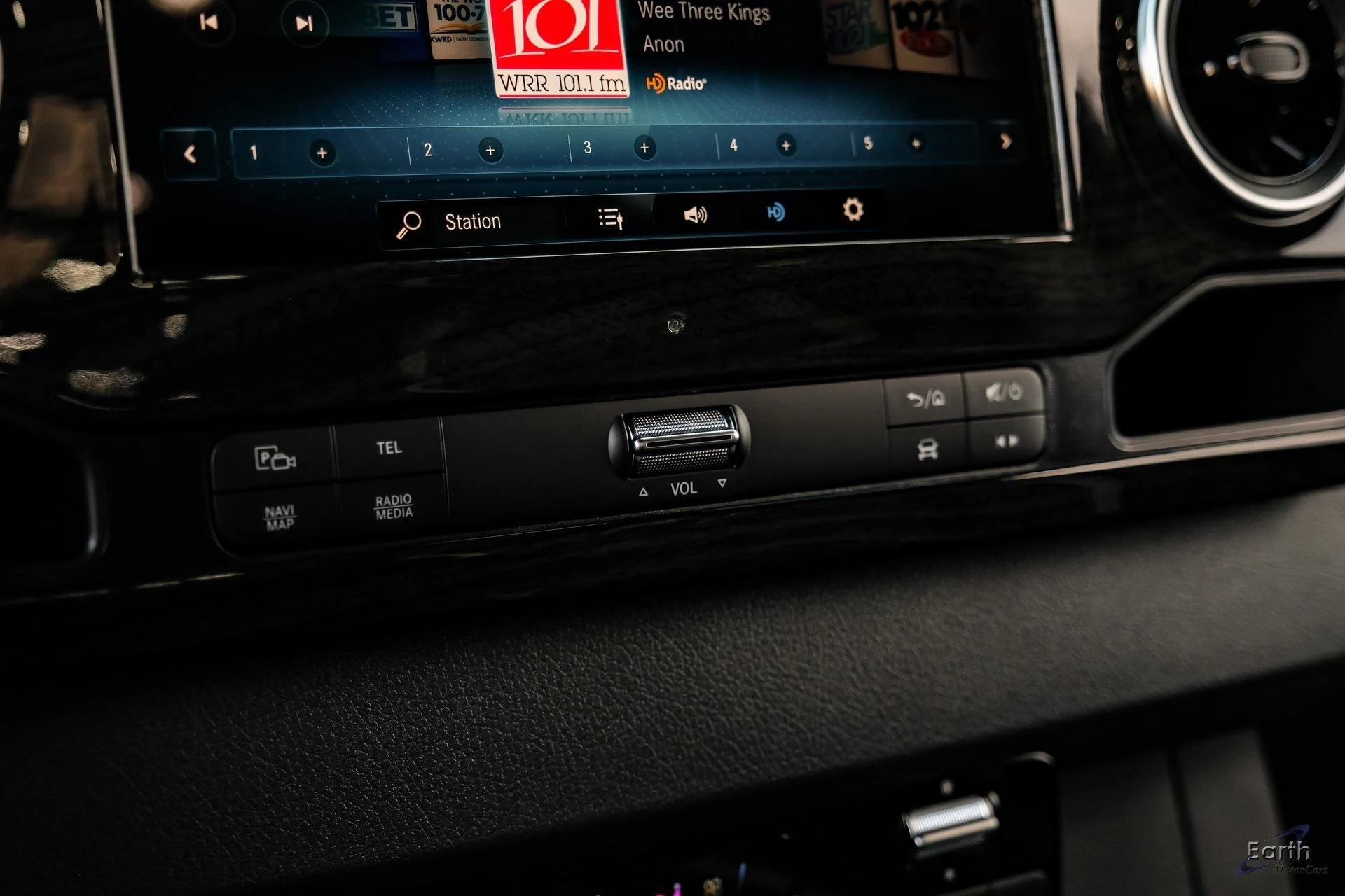 mph054_2505210481_61e425a38de7bb505090ea38c632f909x_aa81614a09