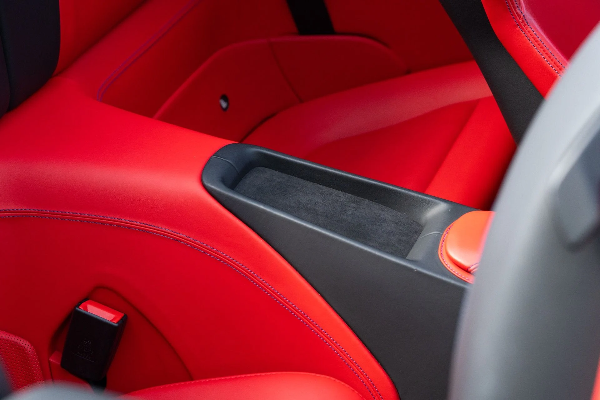 mph054_2511050939_Used_2019_Ferrari_Portofino_1771440921_9955c614cf