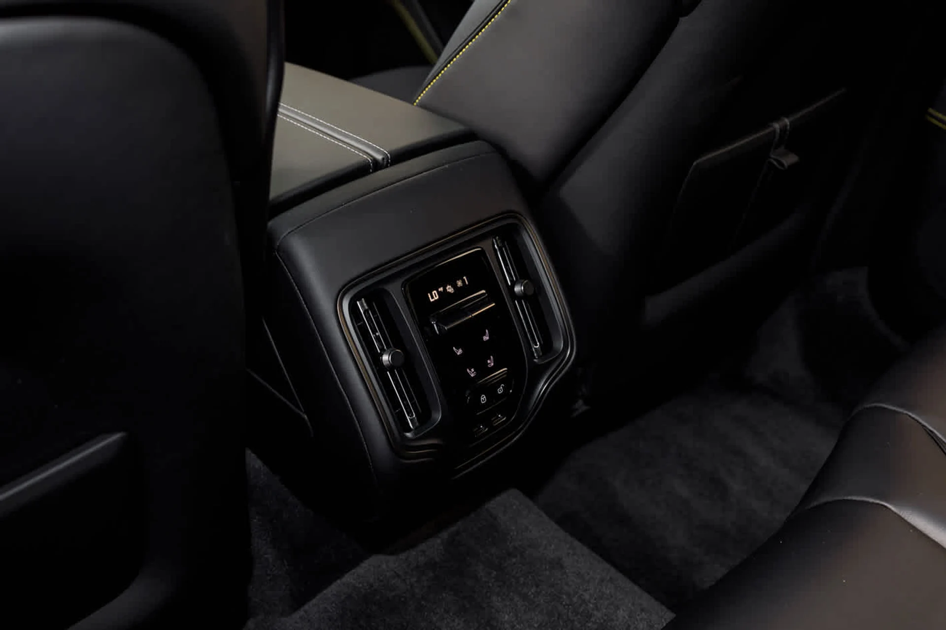 mph054_2524529647_55_ebf8119e0e