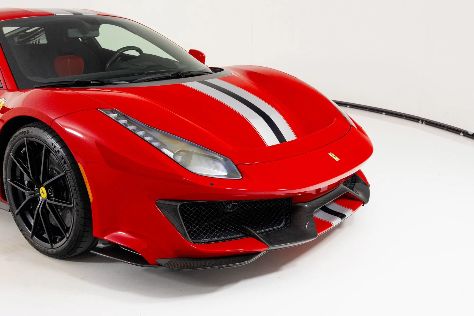 mph054_2572597706_Used_2019_Ferrari_488_Pista_1761352057_a0bb62b709