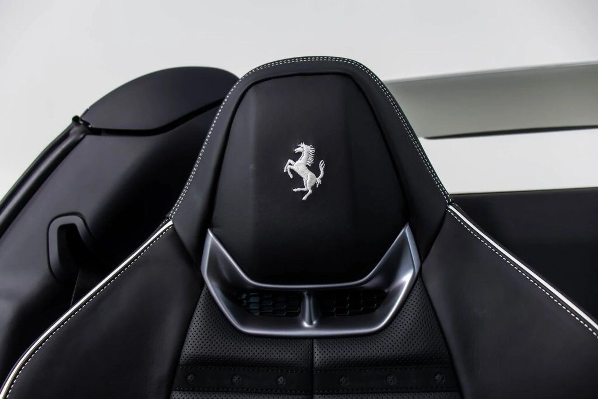 mph054_2580136648_db283fd56c9516ef458310eb06247ff3x_d645980695