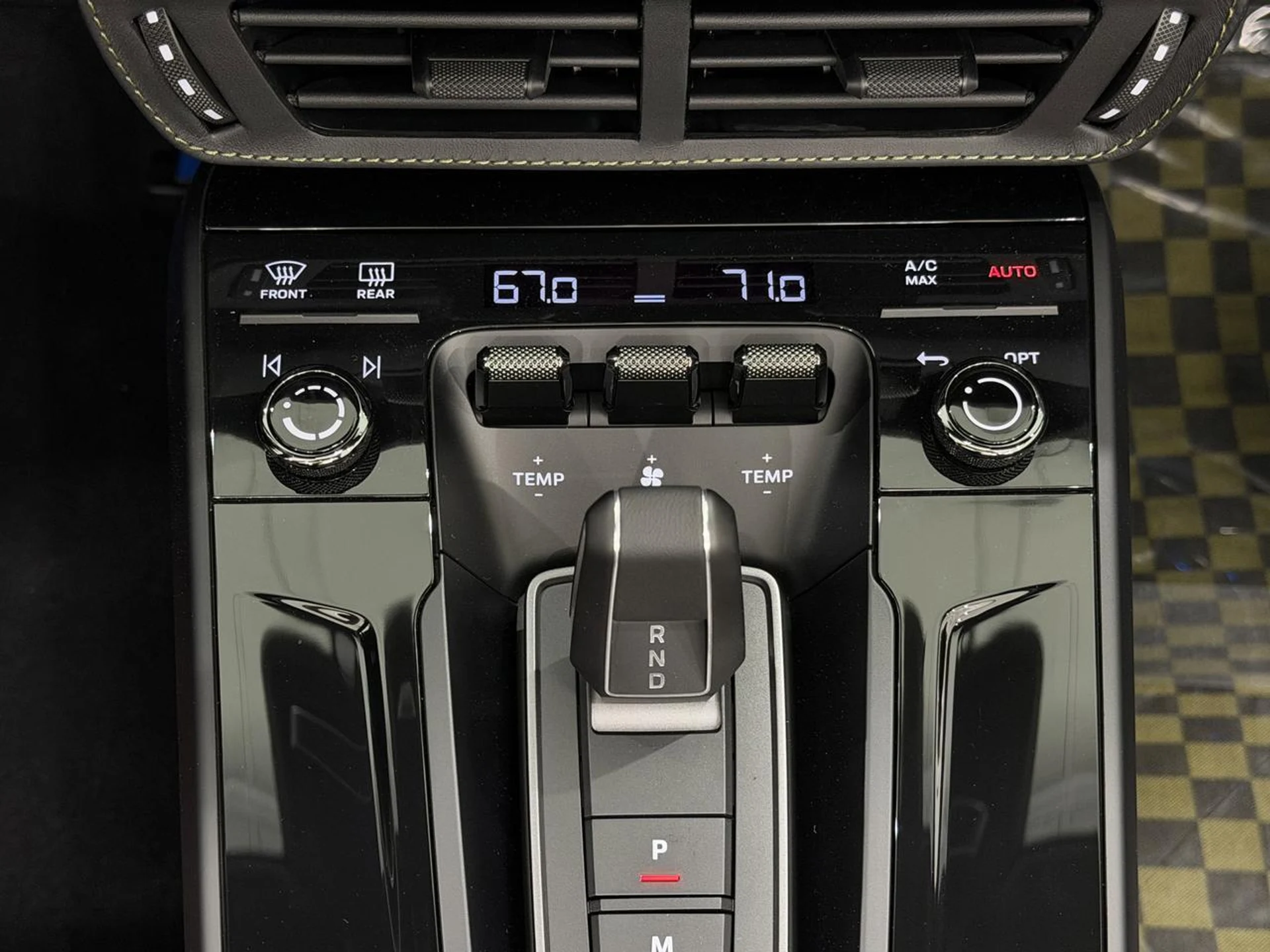 mph054_2627667589_fefbffe4c98b616e102acc1bebff855f_4f2151413d