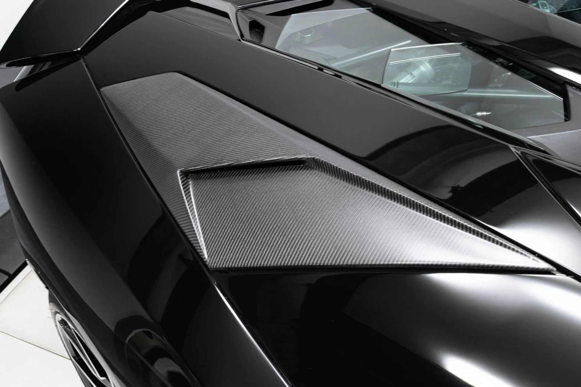 mph054_265473349_Used_2015_Lamborghini_Aventador_LP_700_4_1780593182_f56ec5a566