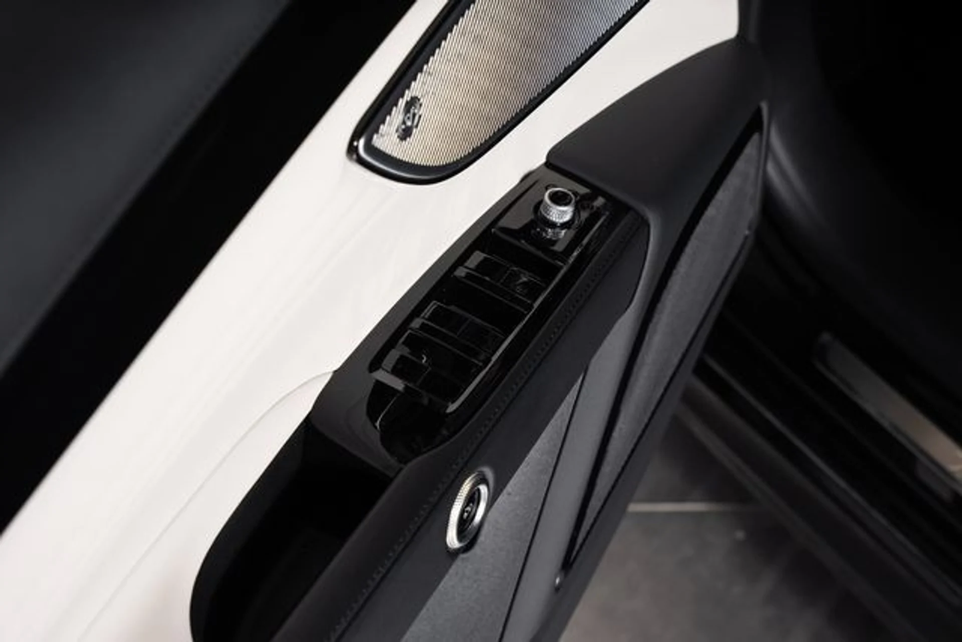 mph054_2661109549_890e0d0b680bfb92051c2703cebd6b6bx_ff2331c912