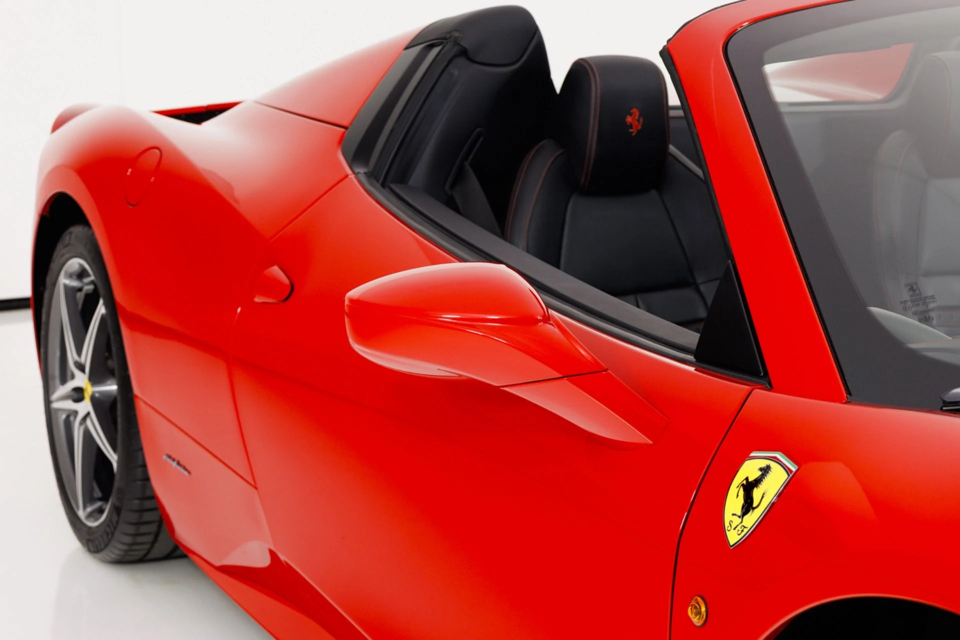 mph054_2728297863_Used_2013_Ferrari_458_Spider_1790709087_c517690192