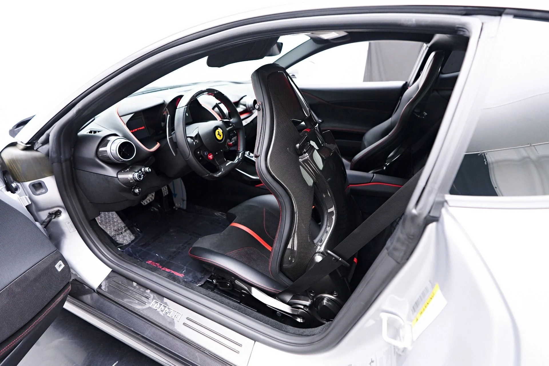 mph054_2765898838_Used_2020_Ferrari_812_Superfast_Base_1753754444_721e652ff7