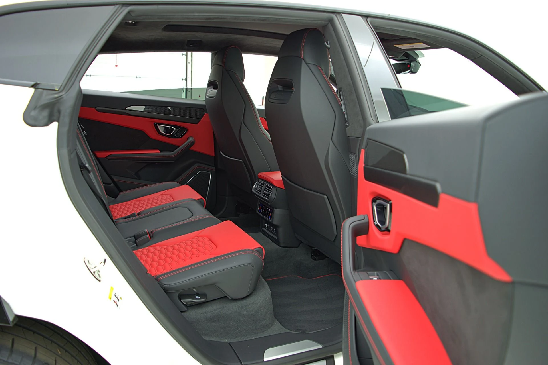 mph054_2777339122_Used_2022_Lamborghini_Urus_SELEZIONE_PRE_OWNED_CERTIFIED_6ba3ccf685