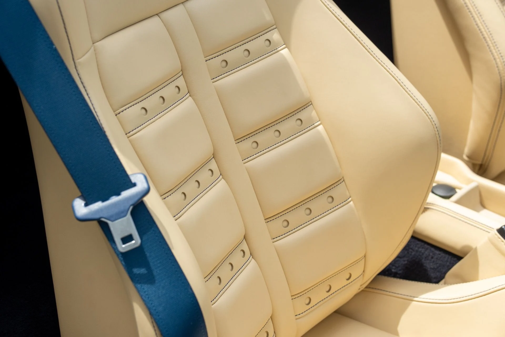 mph054_2791247468_Used_2014_Ferrari_458_Spider_1757965695_7f063cf32d