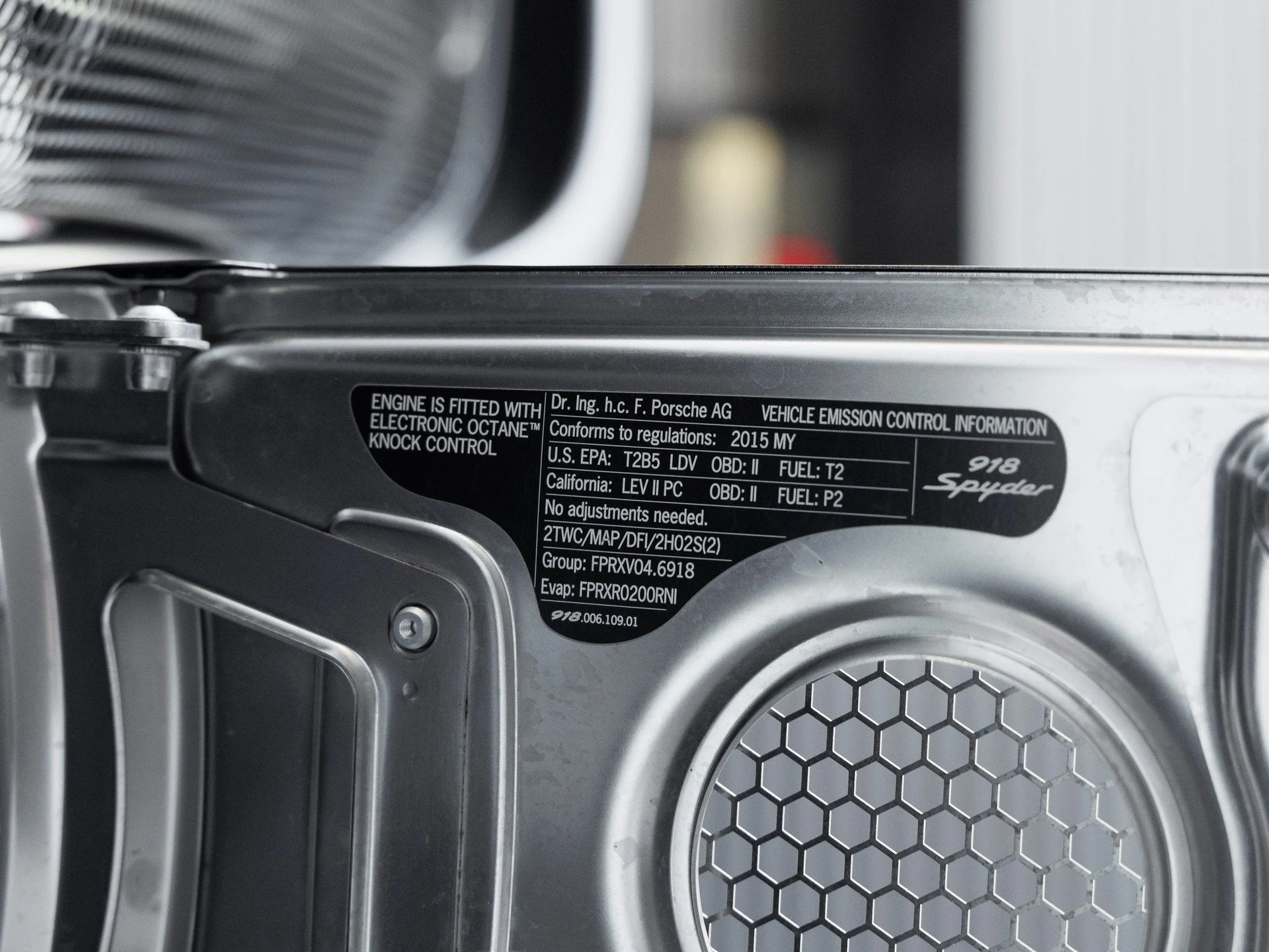 mph054_2808945887_55_571d4468b0