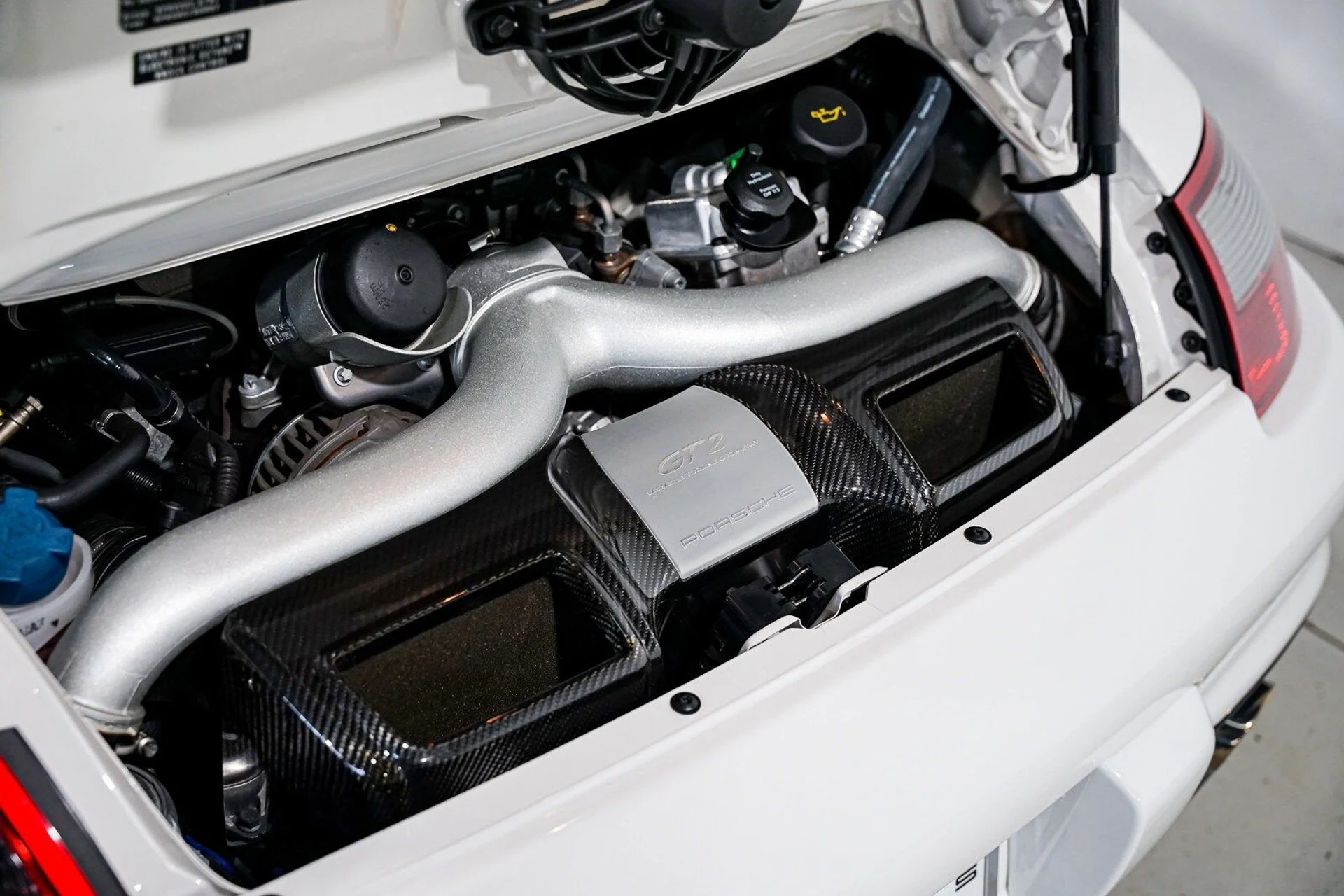 mph054_2825620721_40f119b439b93eb7919a5f697d94a9c4x_3ae3b175b5