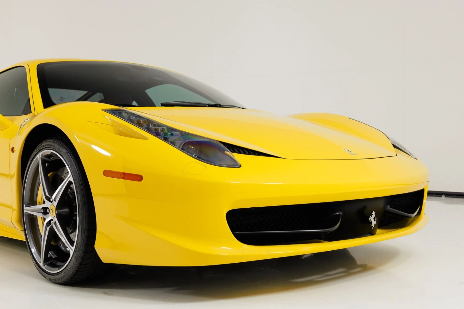 mph054_2825770905_Used_2011_Ferrari_458_Italia_1779137279_b29aa96fdd