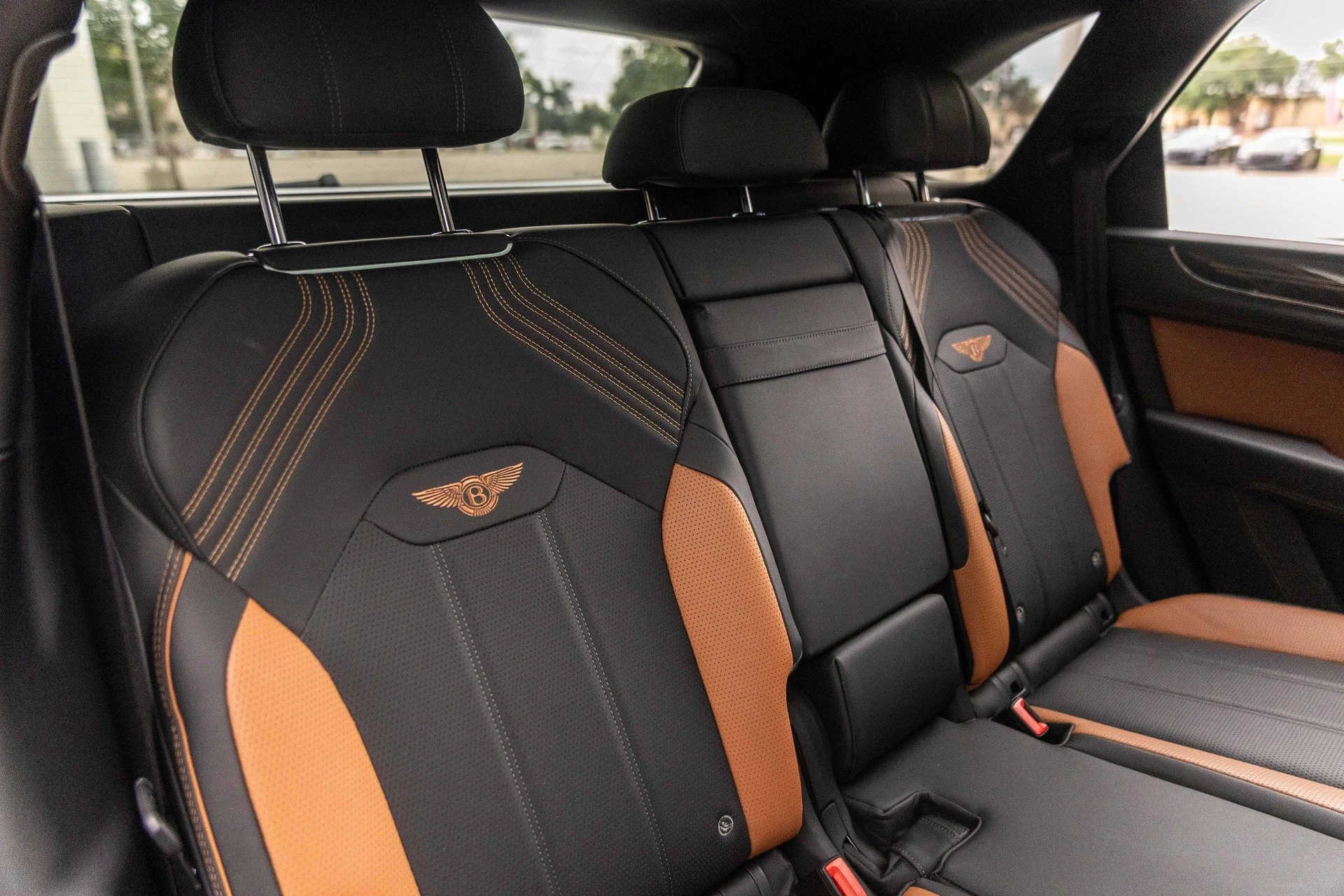 mph054_2833557361_Hi_Tech_Luxury_Imports_LLC_SJAAT_2_ZV_3_RC_025297_image_54_0c7ffcc2c5