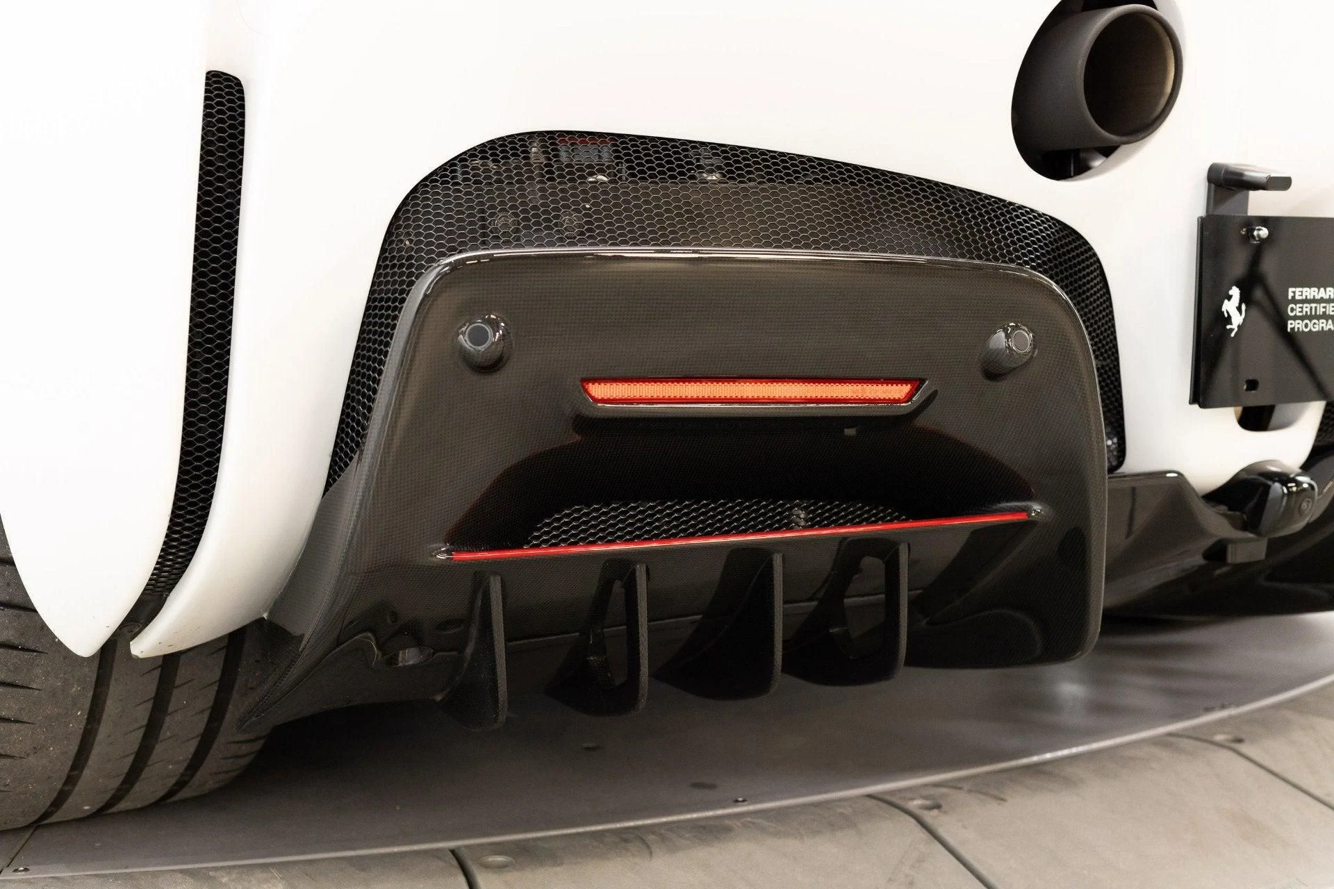 mph054_2839818237_Used_2022_Ferrari_SF_90_Spider_1777382772_121c29e546