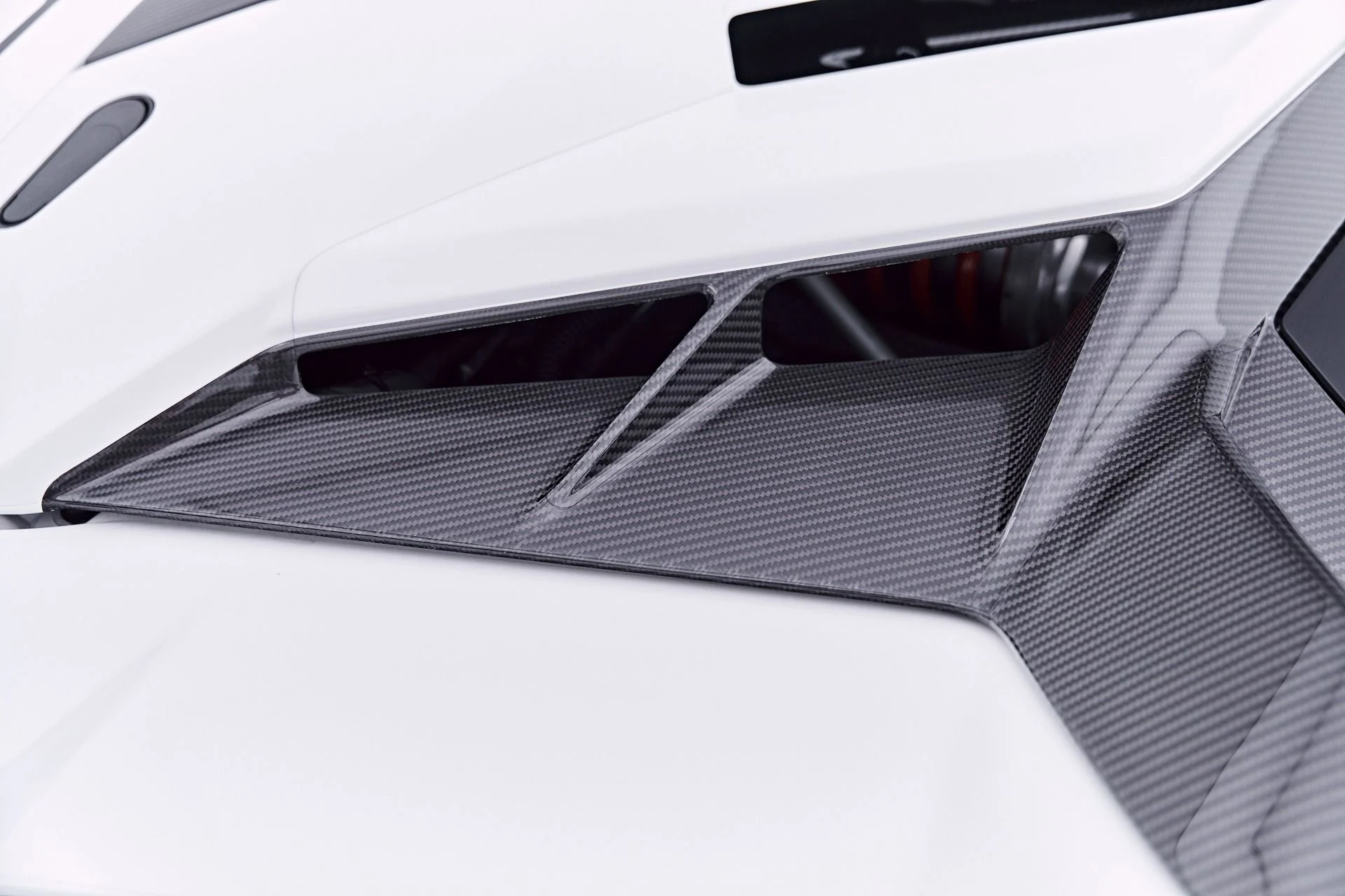 mph054_2846815452_Used_2021_Lamborghini_Aventador_SVJ_Base_1784080234_49223fd5a9