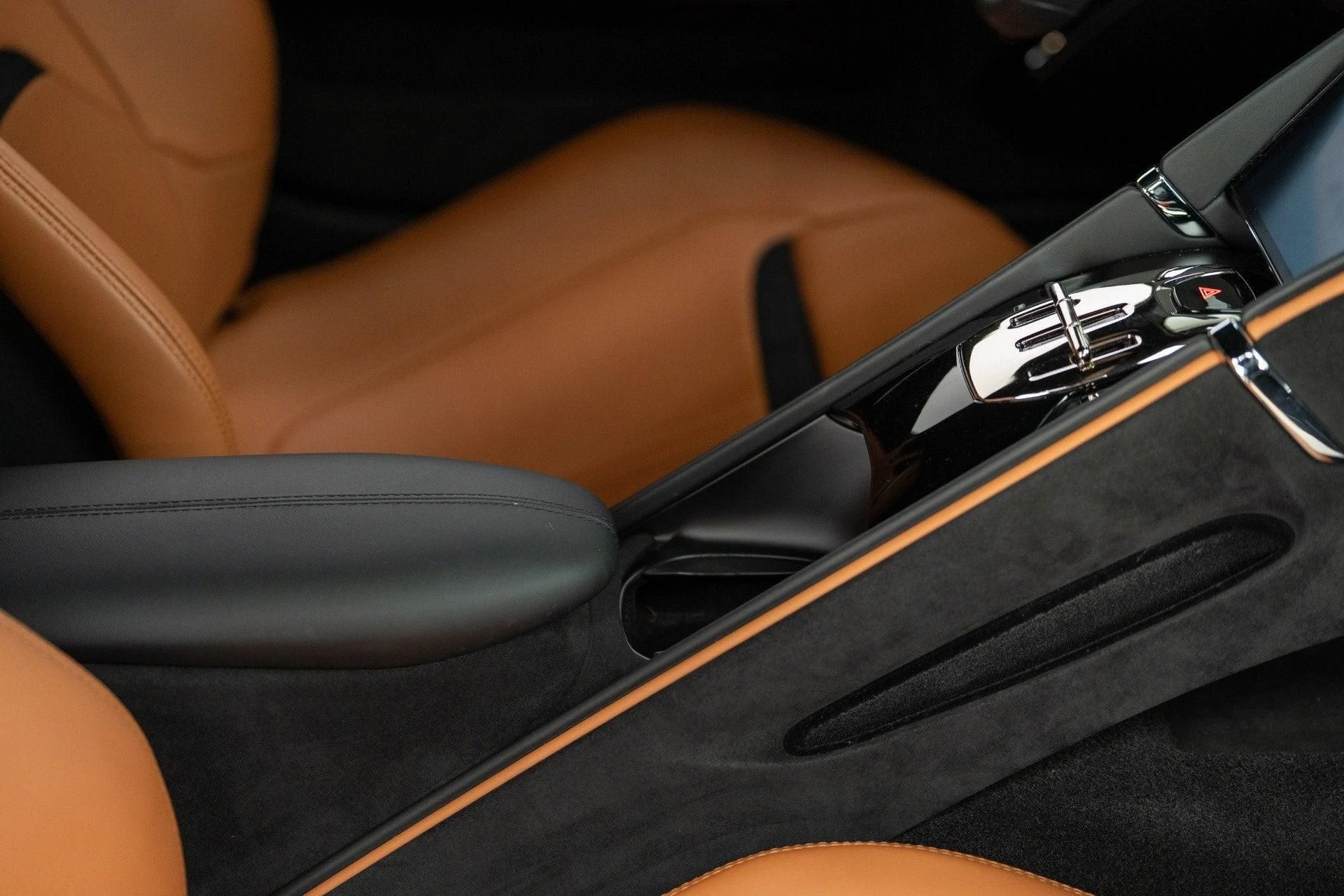 mph054_2848688361_Used_2022_Ferrari_Roma_1777382893_02f7cdfd9f