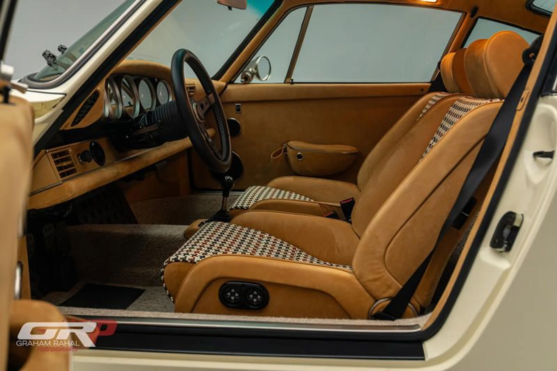 mph054_2854471372_8_E8_C92_A0_247_C_4_FB_7_A824_C7_E667_A588_A5_eca28694d0