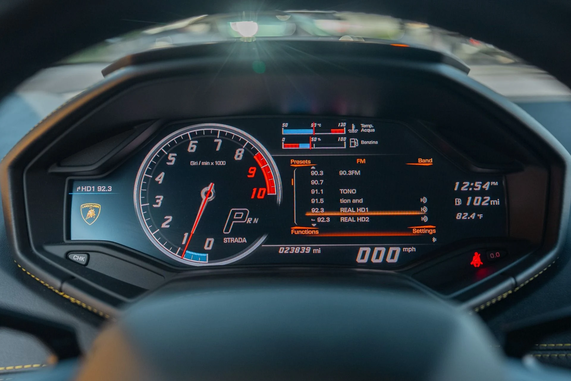 mph054_2880015648_Used_2018_Lamborghini_Huracan_LP_580_2_1762289036_0ef8bd311c