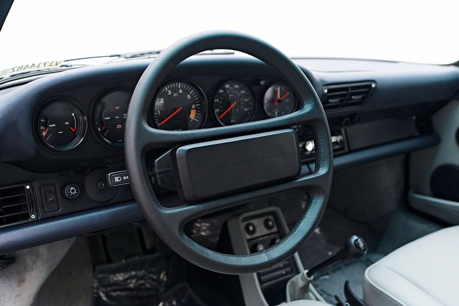 mph054_2887349669_Used_1988_Porsche_911_Carrera_1745954196_27267e801a