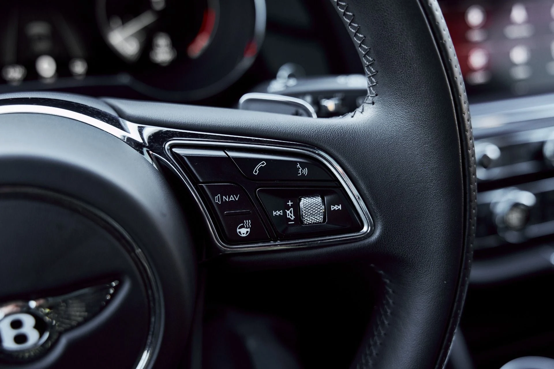 mph054_2895756264_Used_2022_Bentley_Bentayga_V8_1768246178_3852db27f5