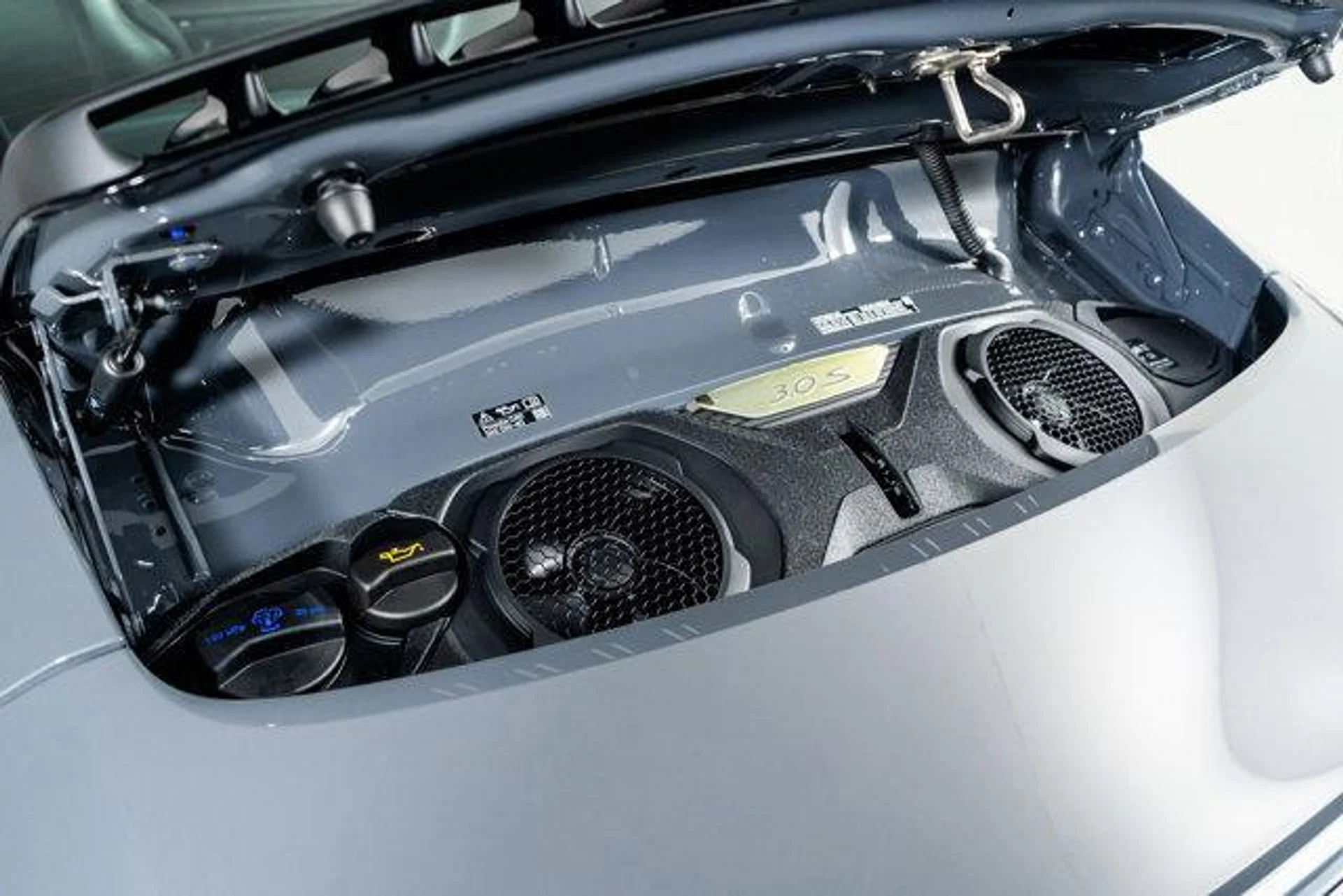 mph054_2923043199_c_P7_H3_VHC_Mpye7e3dq8_B44n_Rxo_TM_8e5fae9508