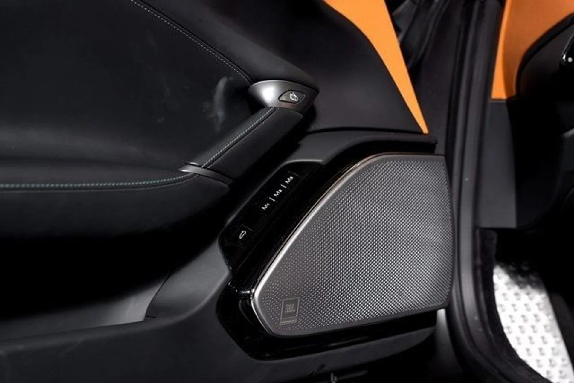 mph054_2924074641_2f28e03e33202f8908b4513cc609af00x_65f2fd04d0