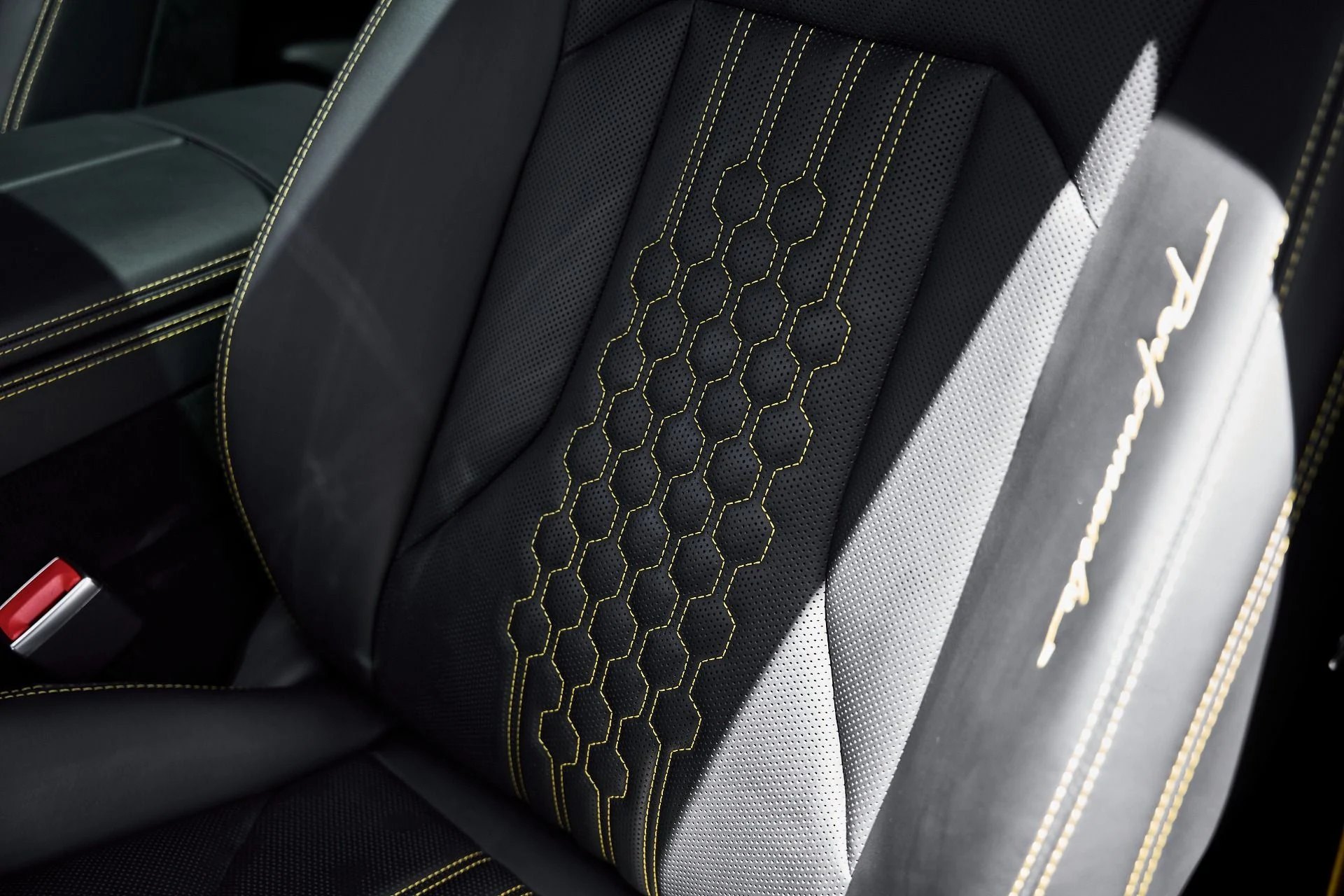 mph054_2925117704_Used_2024_Lamborghini_Urus_Performante_1781228493_518d580f76