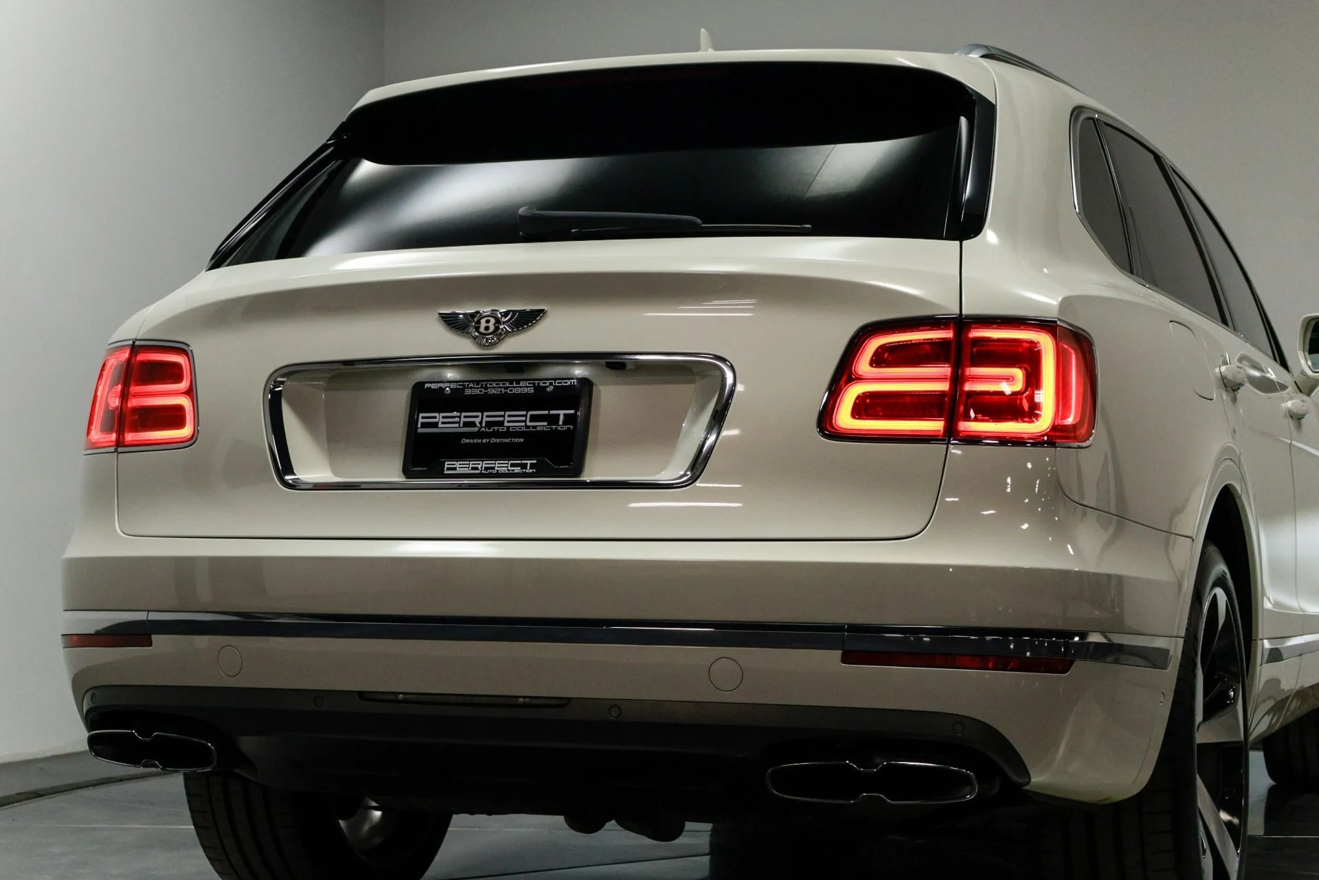 mph054_2930038560_Used_2020_Bentley_Bentayga_V8_1760480790_e6918f3ed9