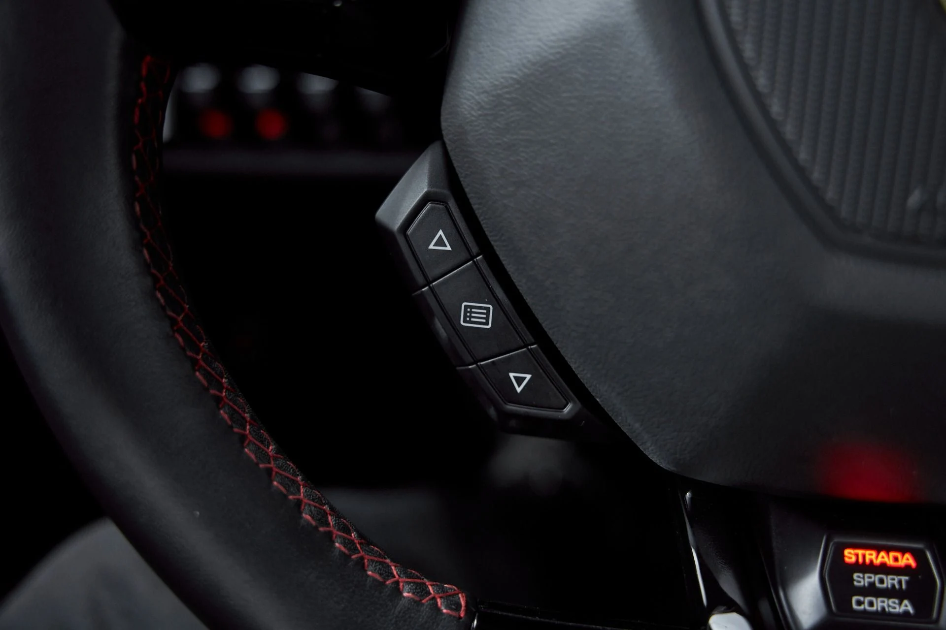 mph054_2964215040_Used_2023_Lamborghini_Huracan_Tecnica_Base_1766269092_7ac17fb414