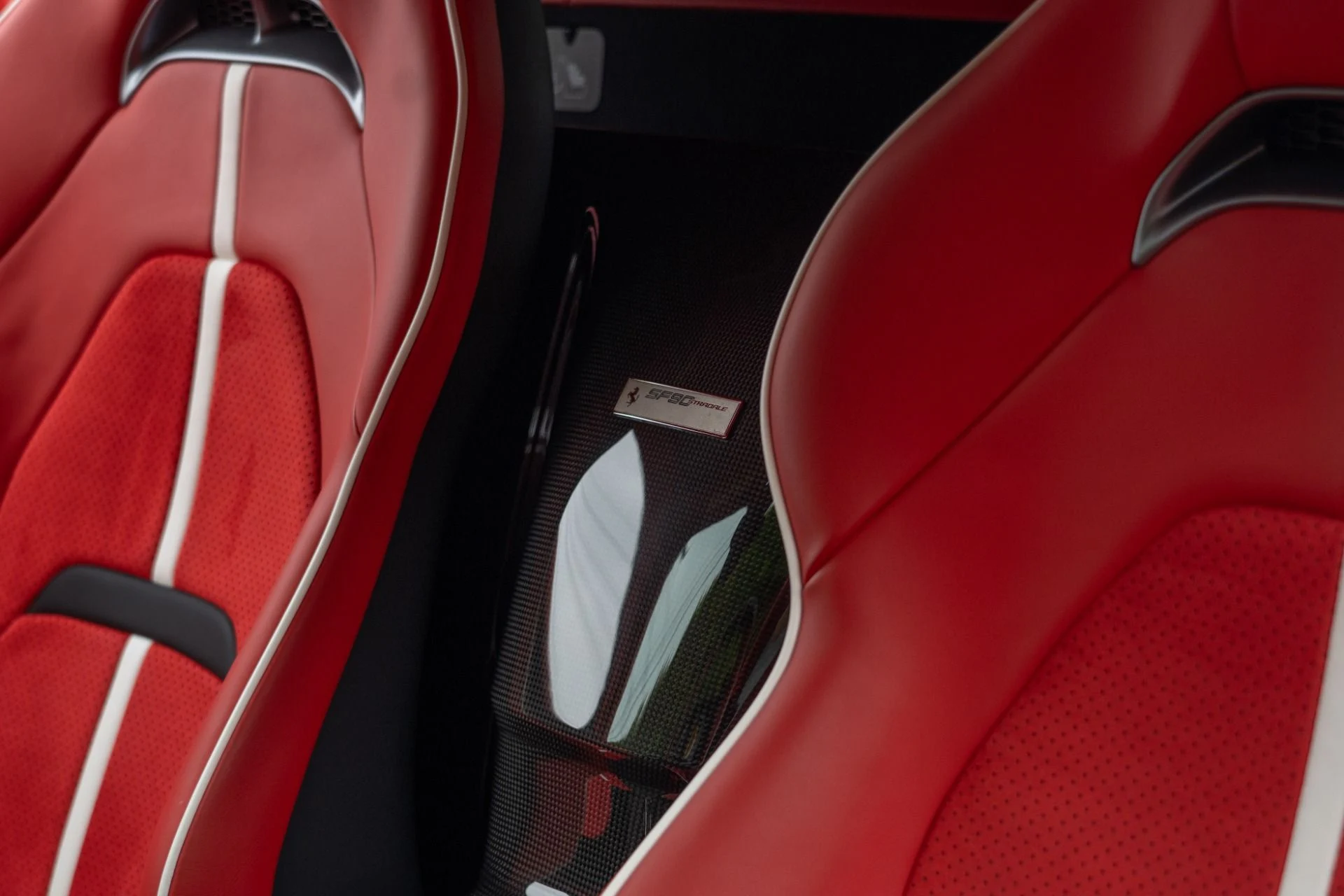 mph054_2999821040_Used_2022_Ferrari_SF_90_Stradale_1759959375_596555070c