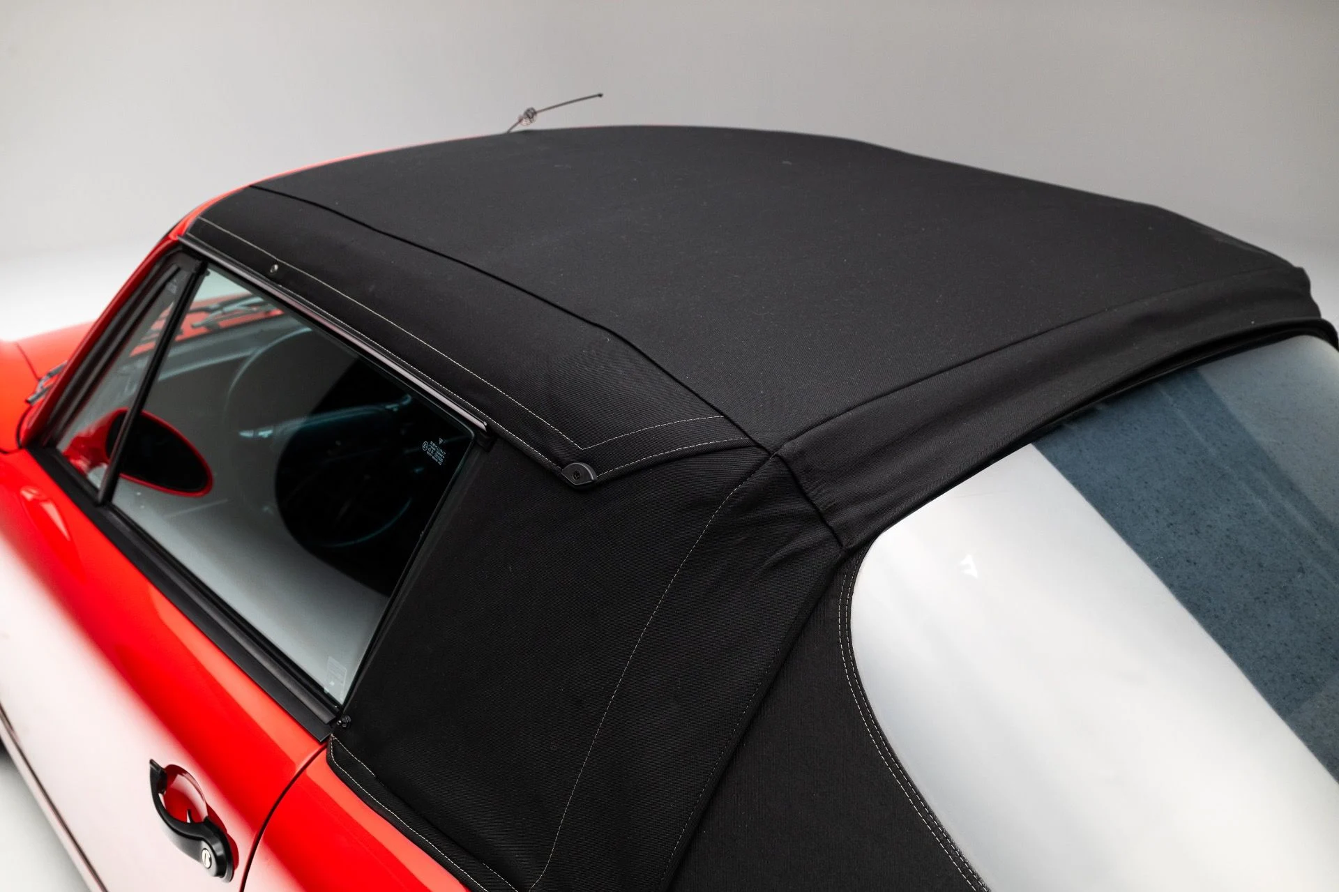 mph054_3019480981_12656_p55_l_50b9818a34