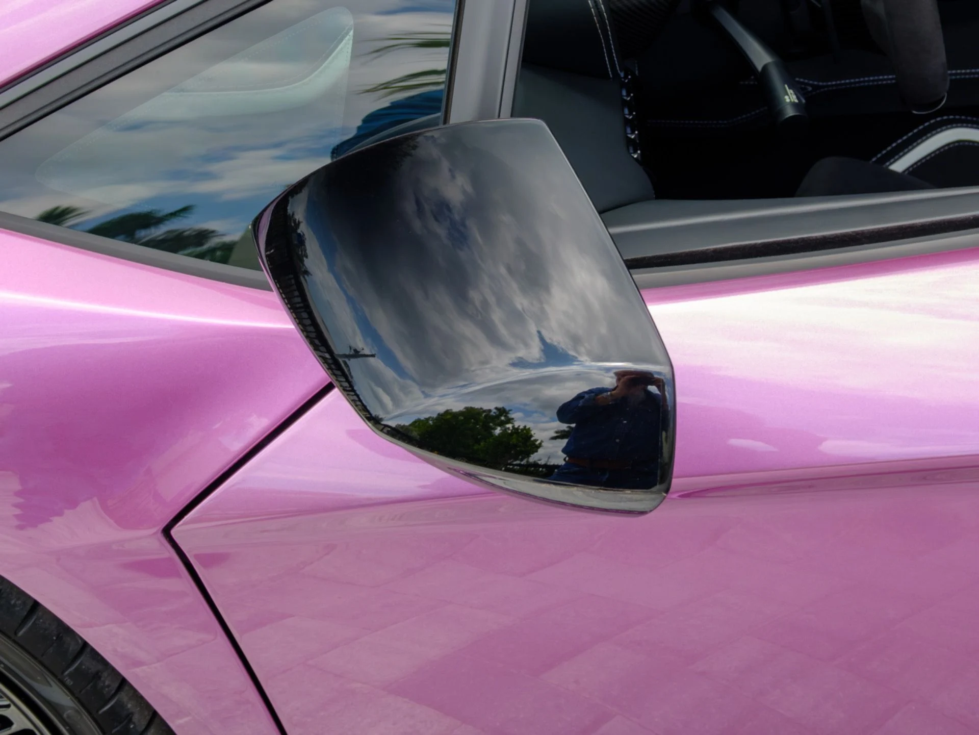 mph054_304414812_Used_2018_Lamborghini_Aventador_S_1778520653_62a39df488