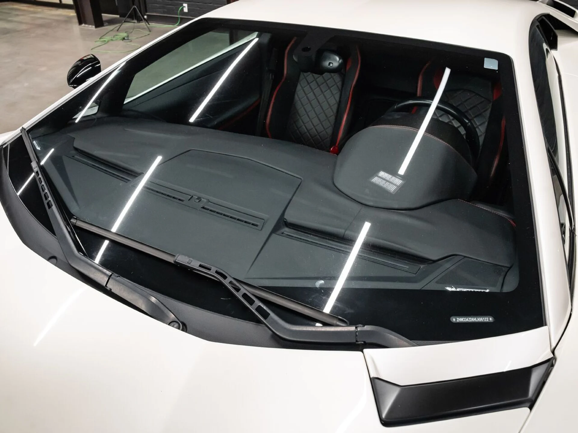 mph054_3044538223_lamborghini_aventador_2017_77295b9624